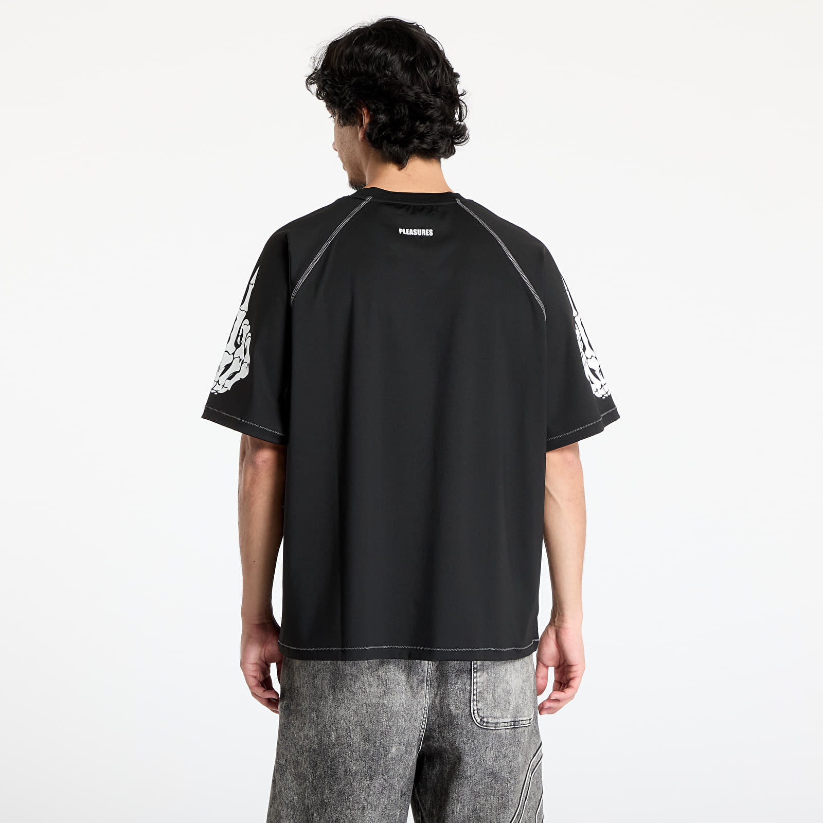 T-särgid PLEASURES Pollution Boxy Raglan Black