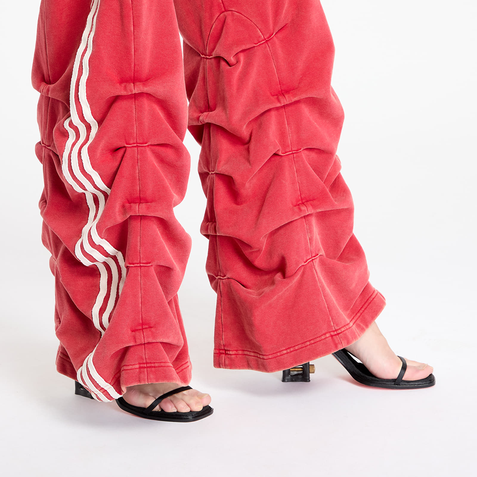 Jogger kelnės adidas x Avavav Pleated Track Pant Red/ Power Red