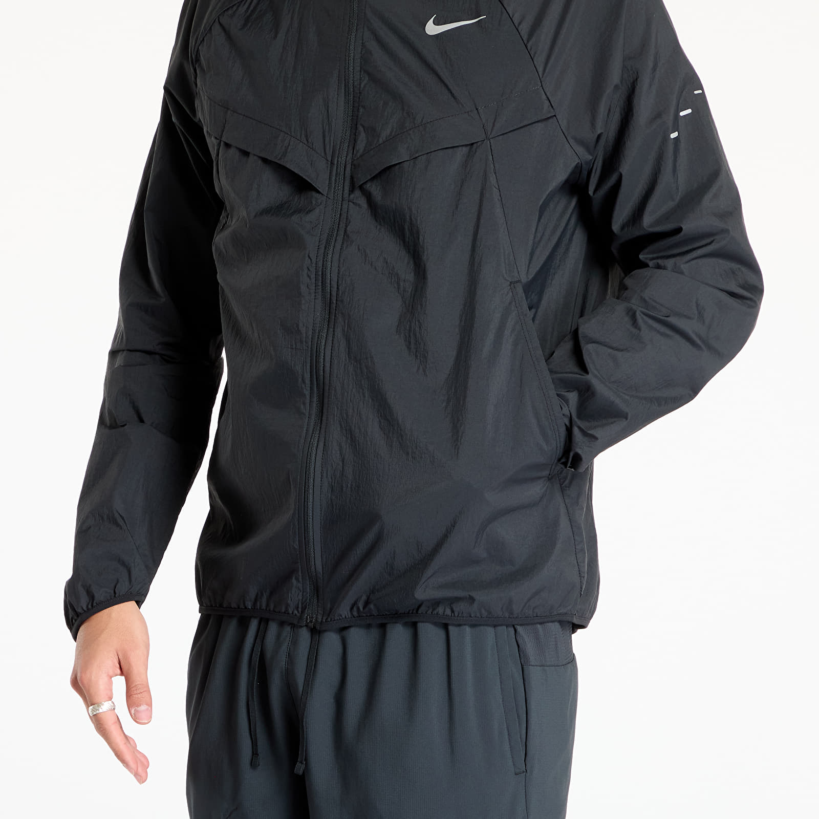 Coach jakas Nike Stride Men's Repel UV Running Jacket Black/ Black/ Reflective Silv