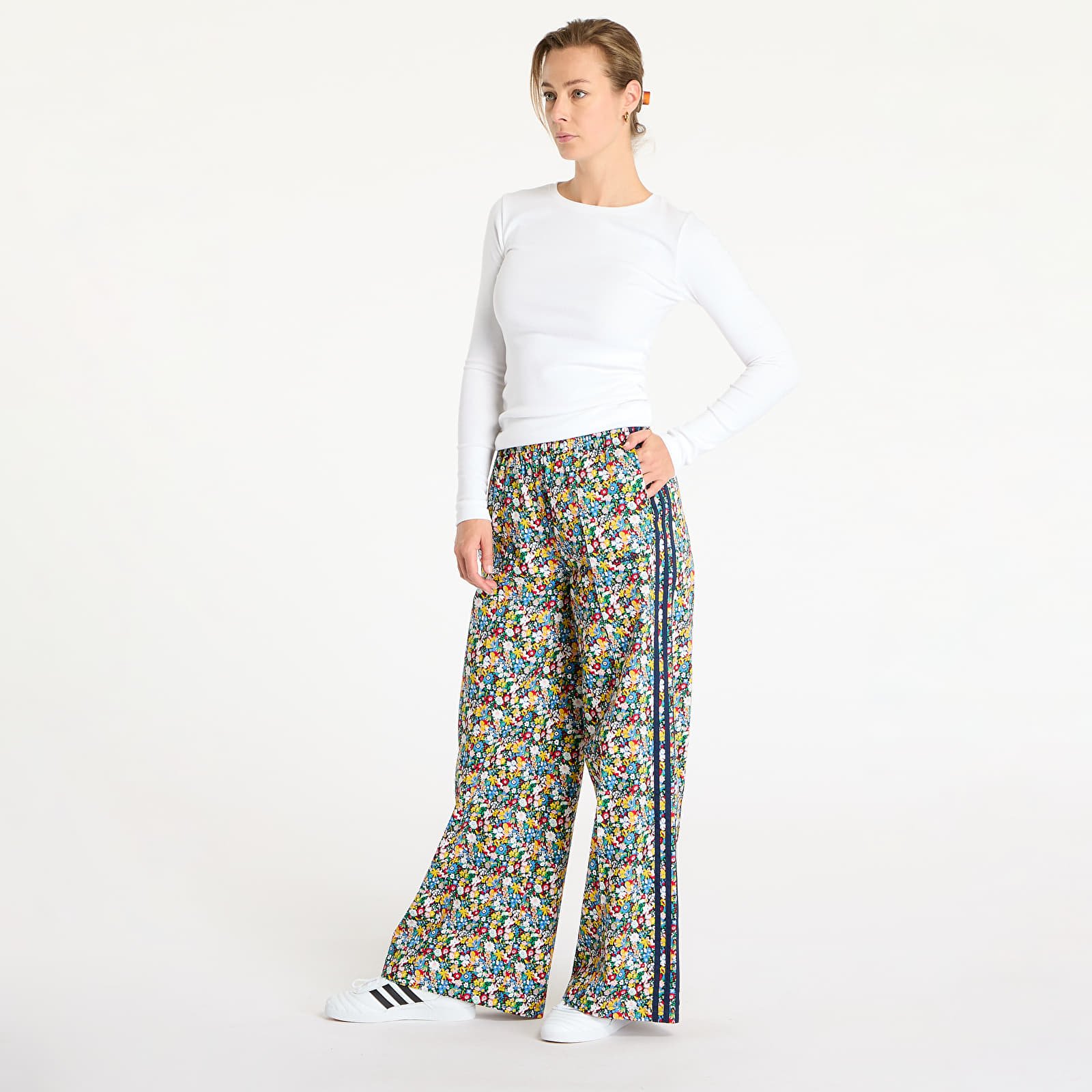 Dámske nohavice adidas Originals X Liberty London Wide Leg Trackpants Multicolor/ Night Indigo