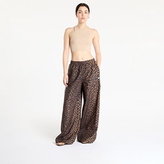 adidas☆Leopard Firebird Oversized トラックパンツ【UK発】 adidas LEOPARD FIREBIRD OVERSIZED TRACK PANTS マルチカラー