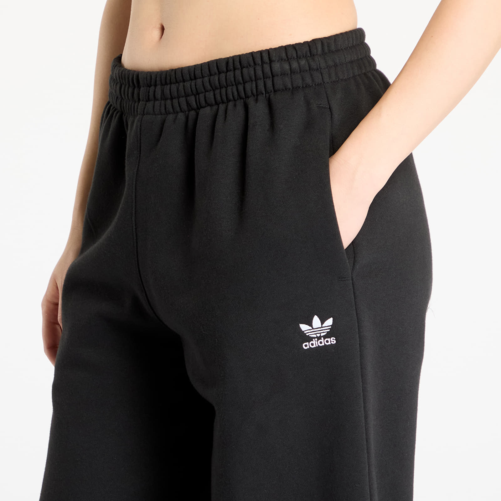 Jogger bikses adidas Essentials Wide Leg Pant Fleece Black