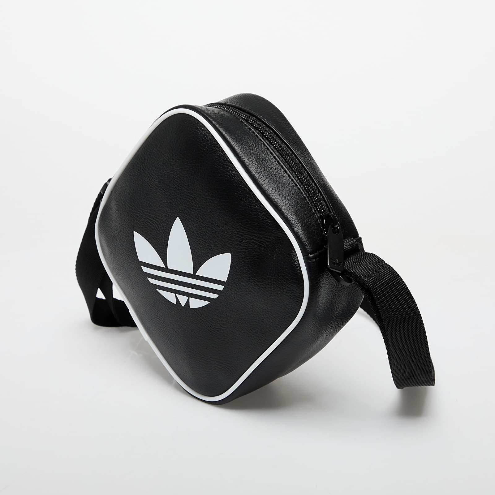 Crossbody táskák adidas Adicolor Classic Diamond Bag Black/ Better Scarlet/ Grey Two