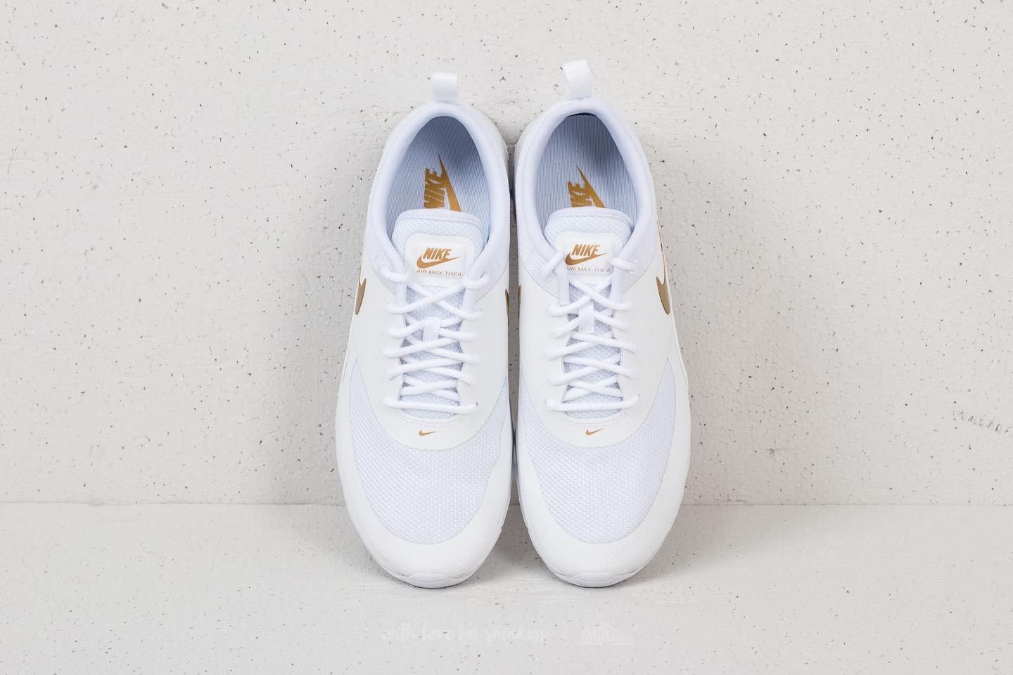 Nike air max thea white and gold outlet