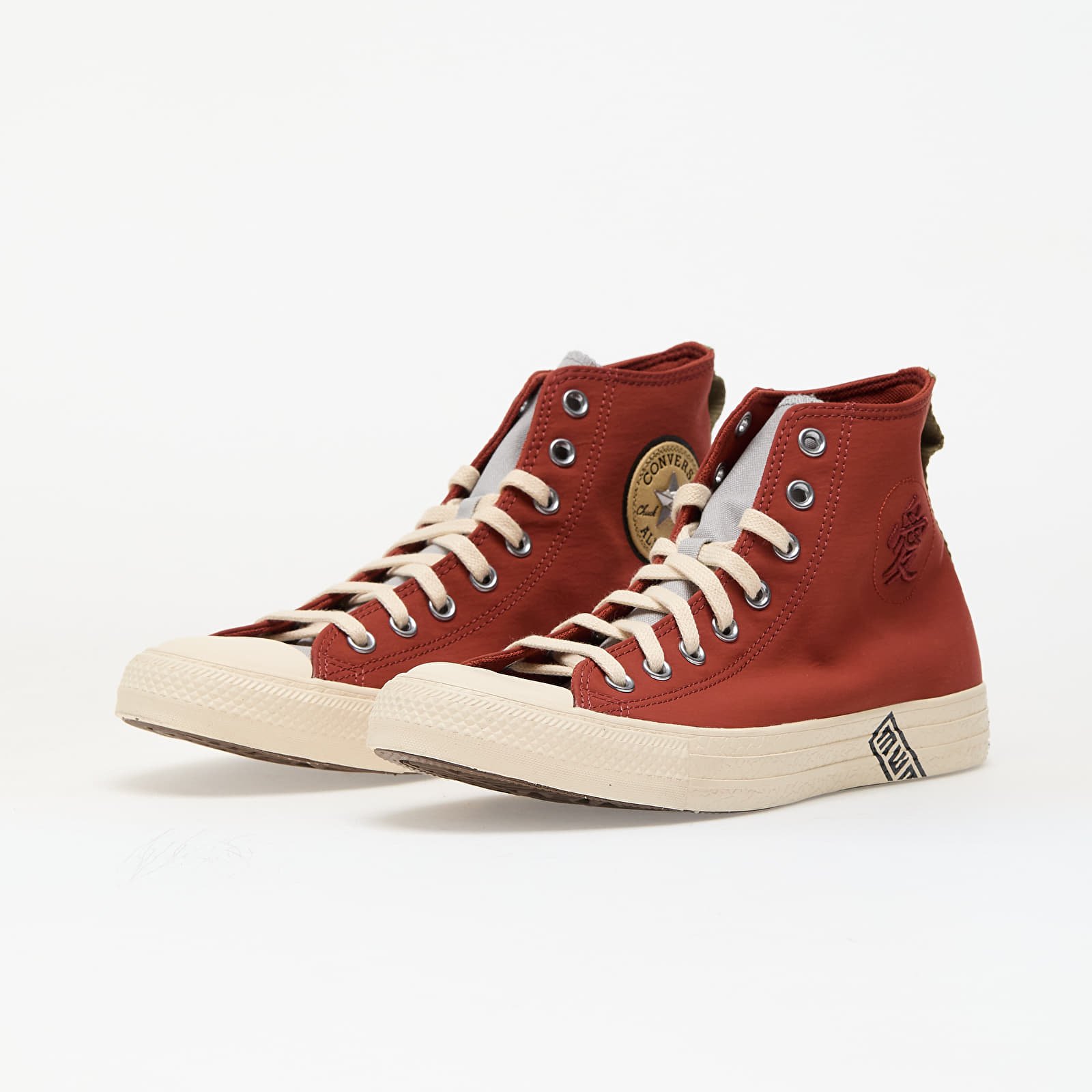 Skor för män Converse x NARUTO SHIPPUDEN Gaara Chuck Taylor All Star Ritual Red/ Natural Ivory/ Black
