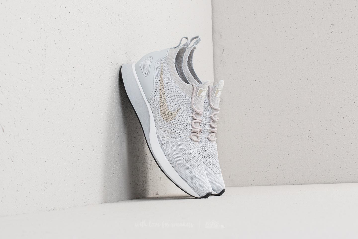 Nike air zoom mariah flyknit racer black/pure platinum top
