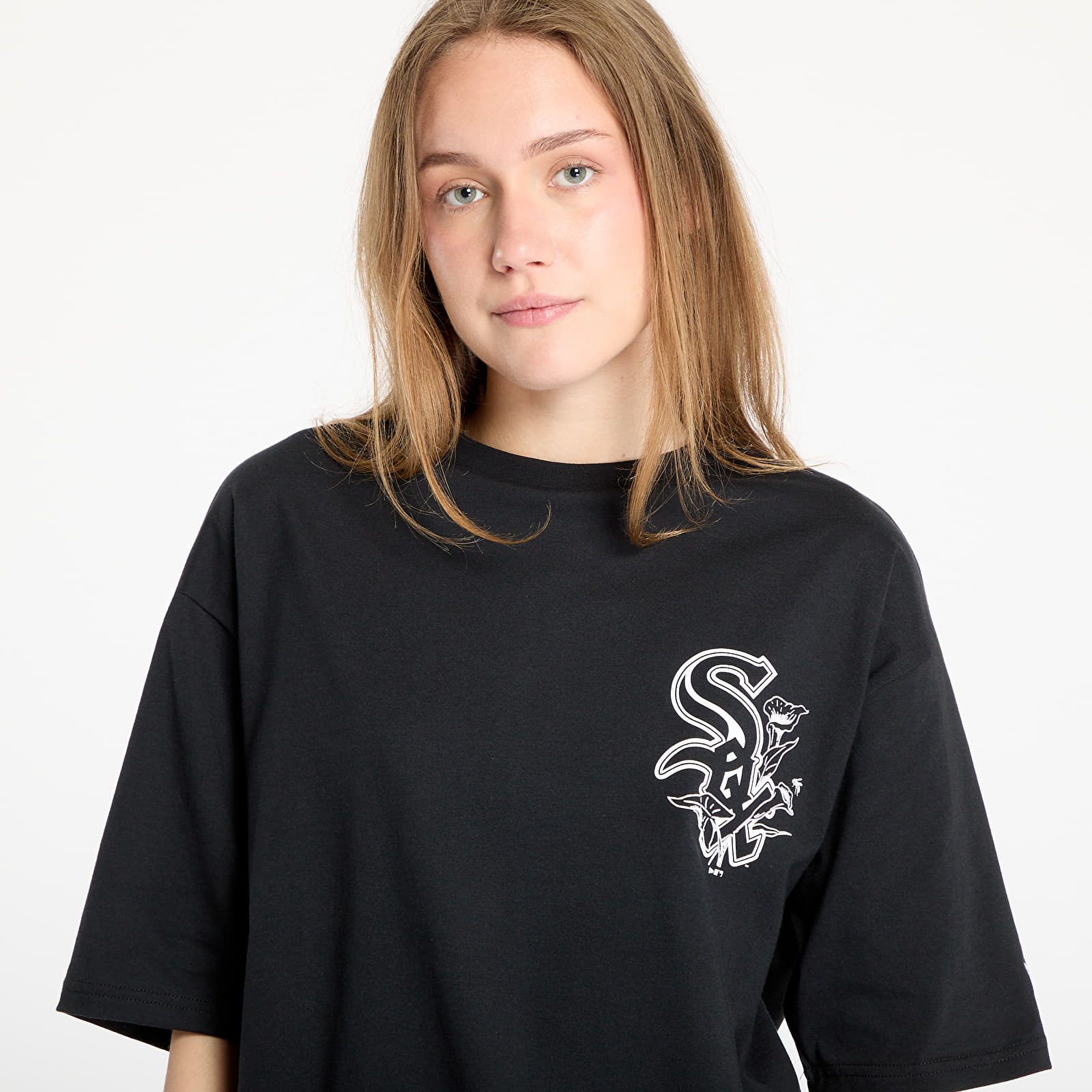 Férfi pólok New Era Chicago White Sox Floral Graphic Oversized Tee UNISEX Black