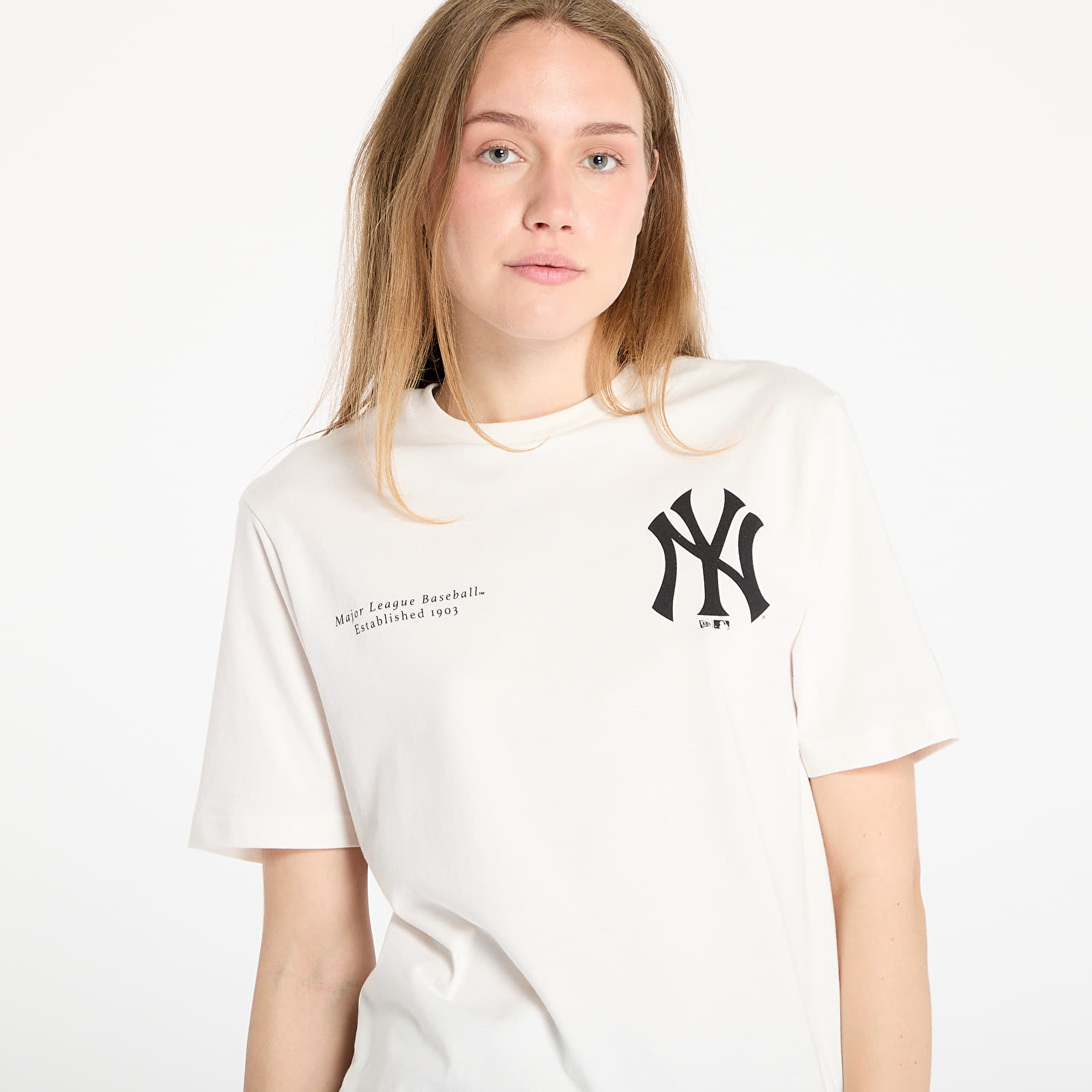 Meeste T-särgid New Era New York Yankees Arch Graphic Regular Tee UNISEX Off White