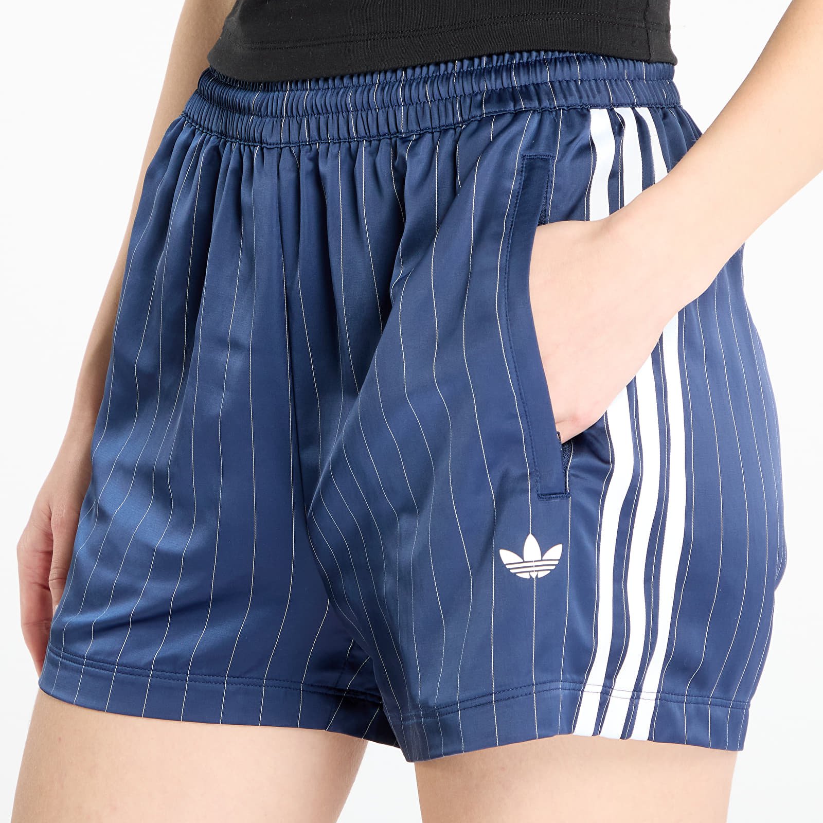 Pantalones cortos adidas Originals Pin-stripe Satin Shorts Night Indigo