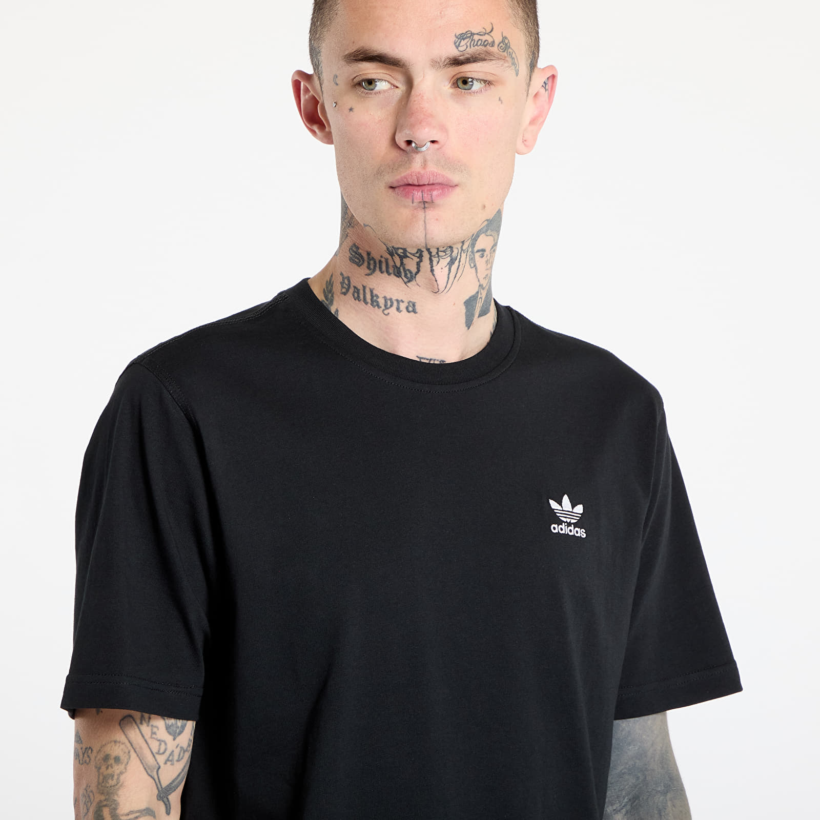 Tričká adidas Trefoil Essentials Tee Black/ Cream White/ Core Black