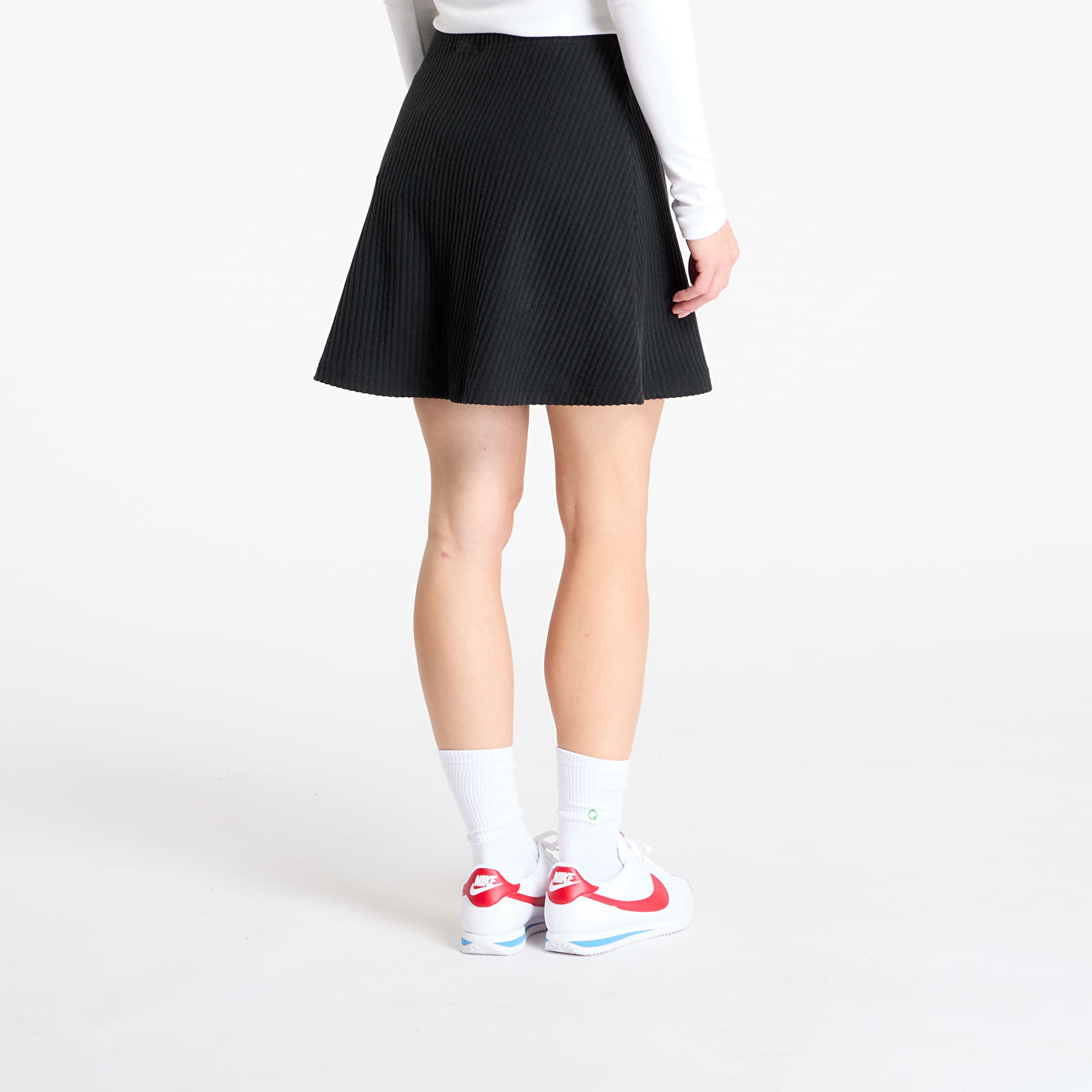 Faldas de mujer Nike Sportswear Chill Knit Women's Ribbed Mini Skirt Black/ Black