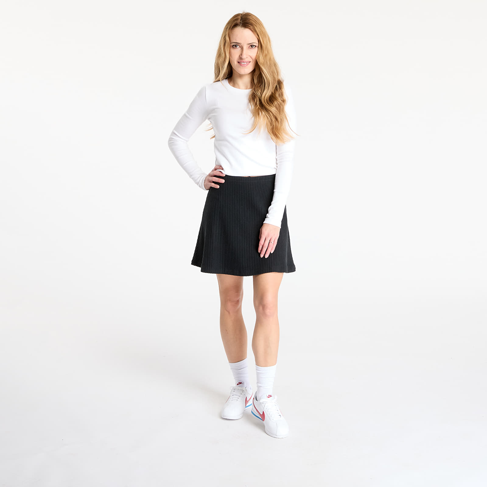 Faldas de mujer Nike Sportswear Chill Knit Women's Ribbed Mini Skirt Black/ Black