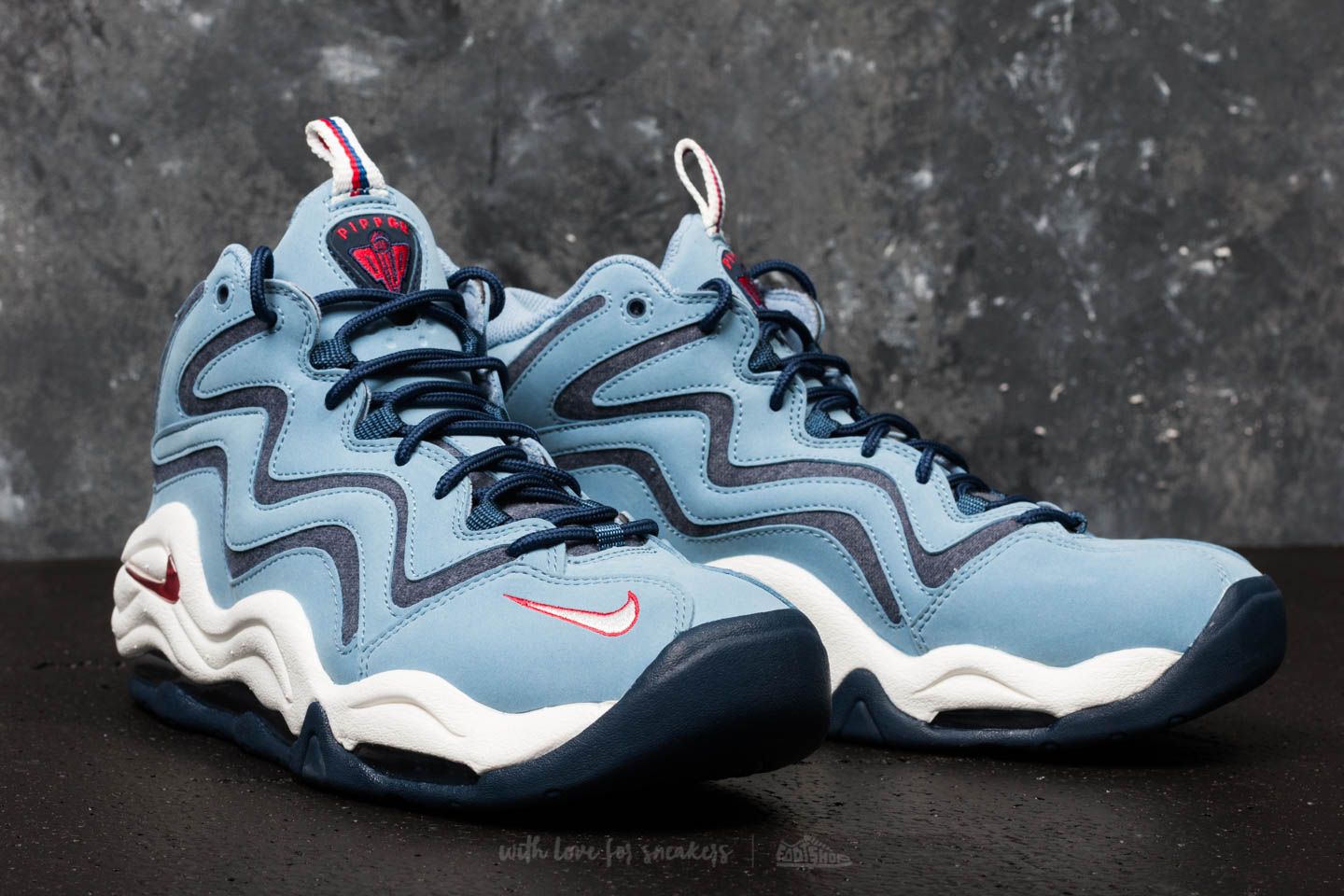 Men's shoes Nike Air Pippen Work Blue/ University Red