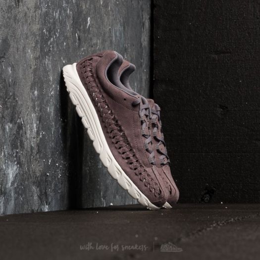 nike woven mayfly men's