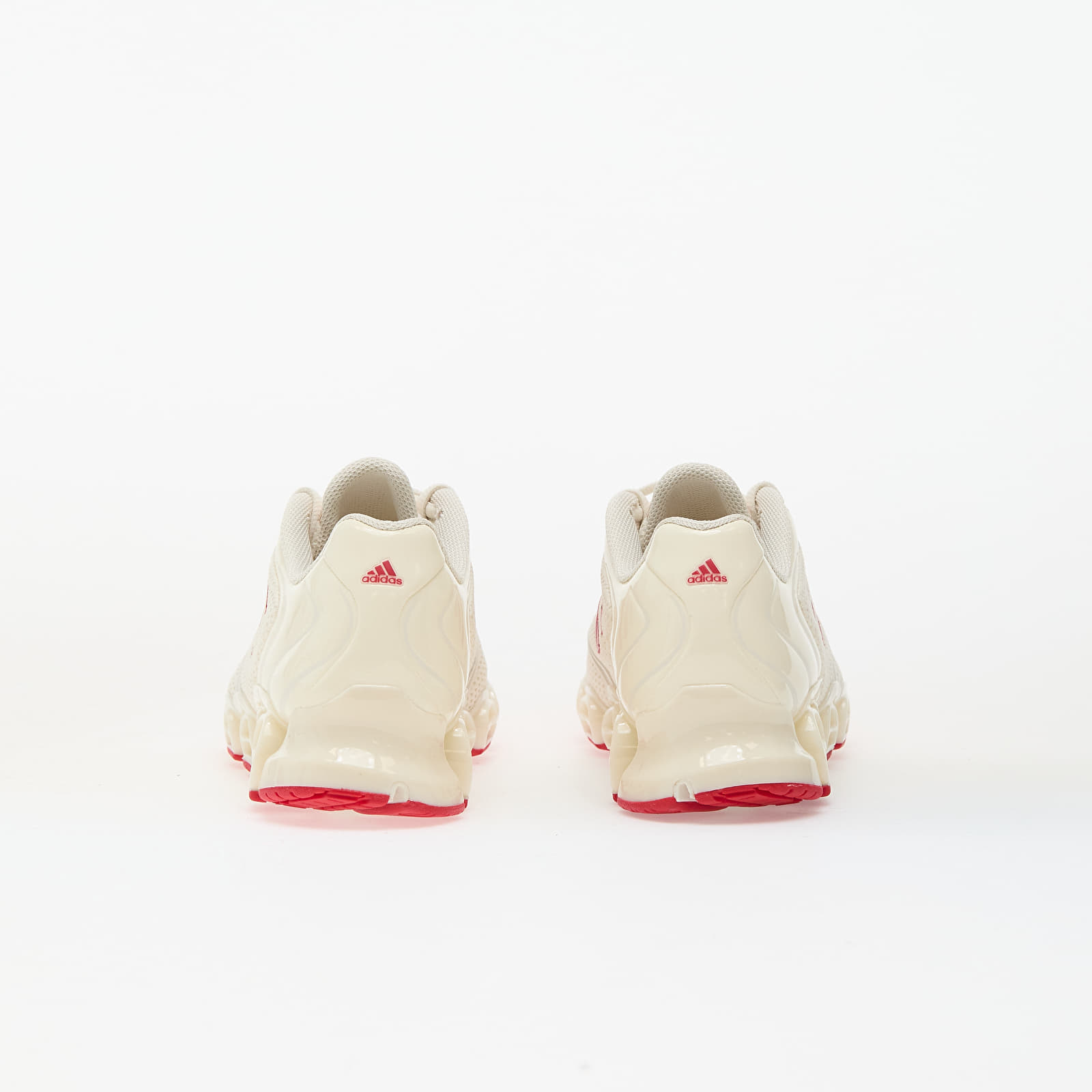 Női cipők adidas Mega Ghostride W Off White/ Off White/ Better Scarlet