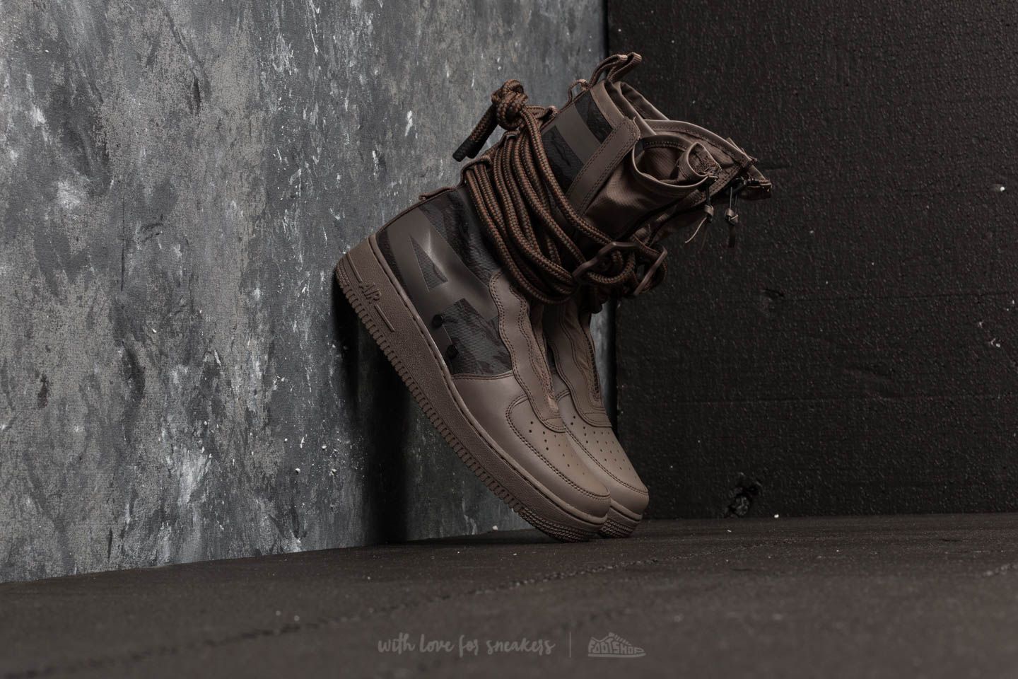 Men s shoes Nike Air Force 1 SF Hi Ridgerock Black Sequoia Footshop