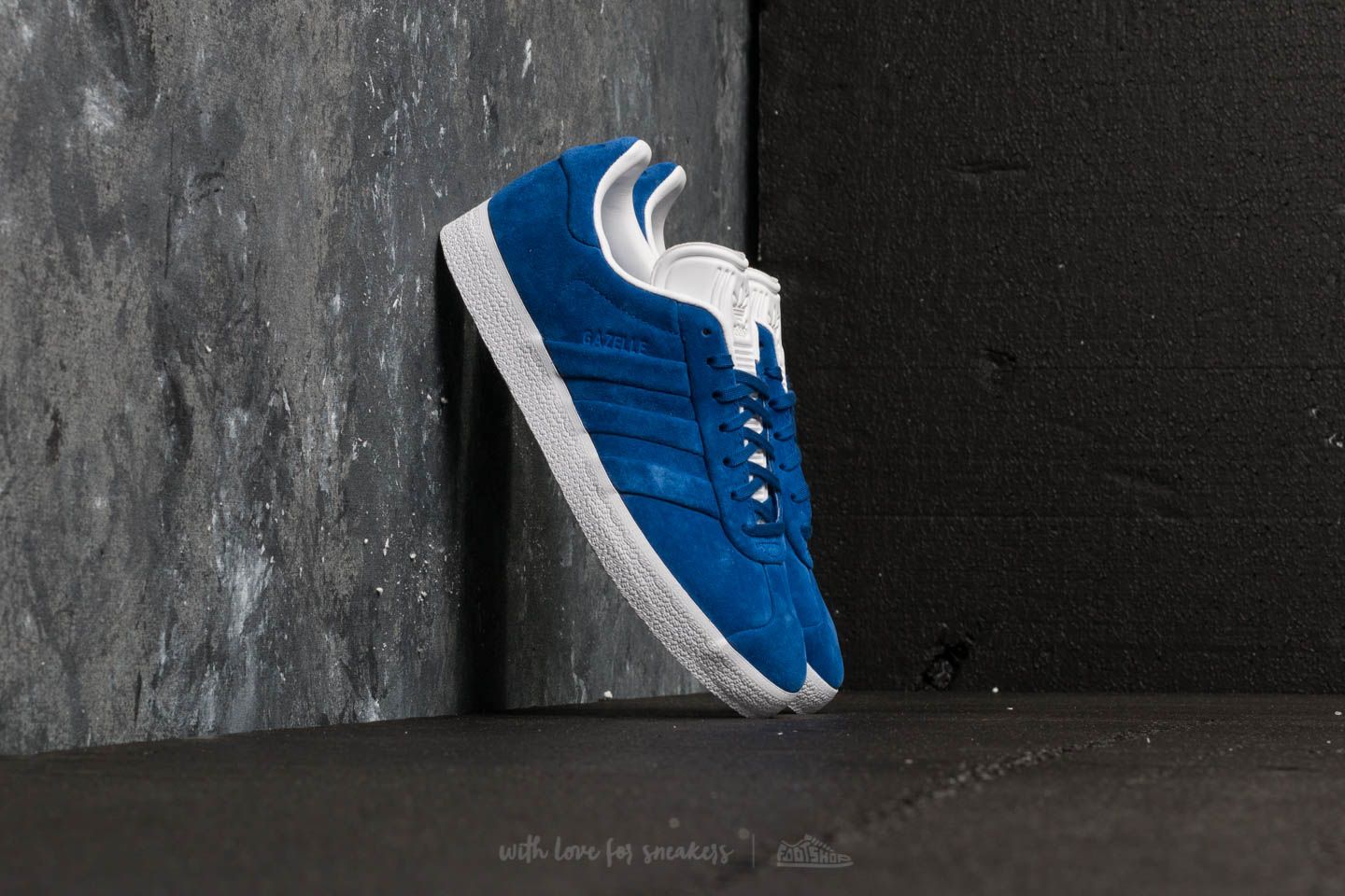 Adidas gazelle stitch and turn blue on sale
