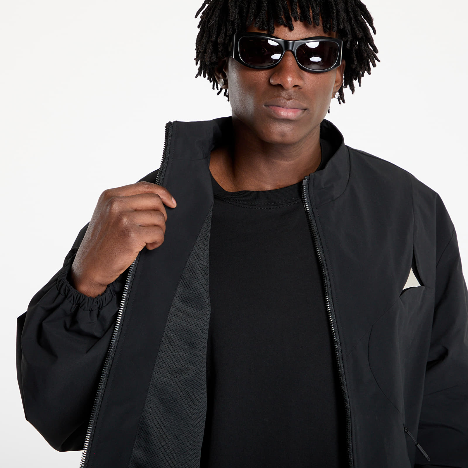 Kurtki wiatrówki HELIOT EMIL Surtsey Windbreaker Black
