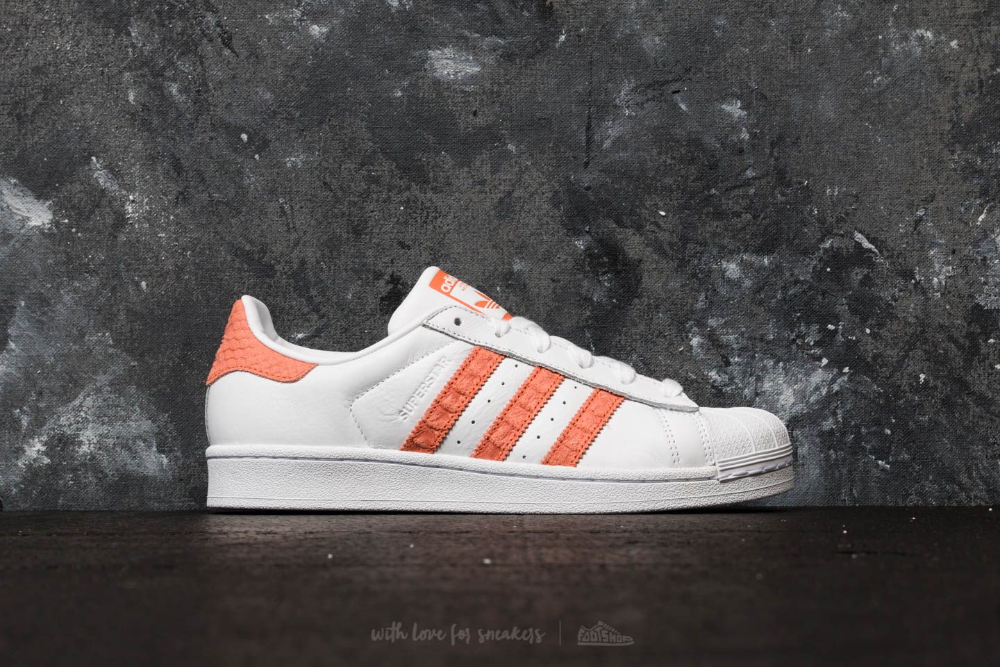 Sko til kvinder adidas Superstar W Ftw White/ Chalk Coral/ Off White