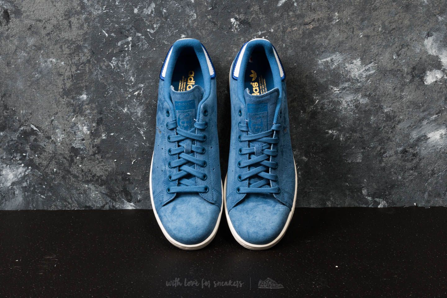 Adidas stan smith blue suede hot sale