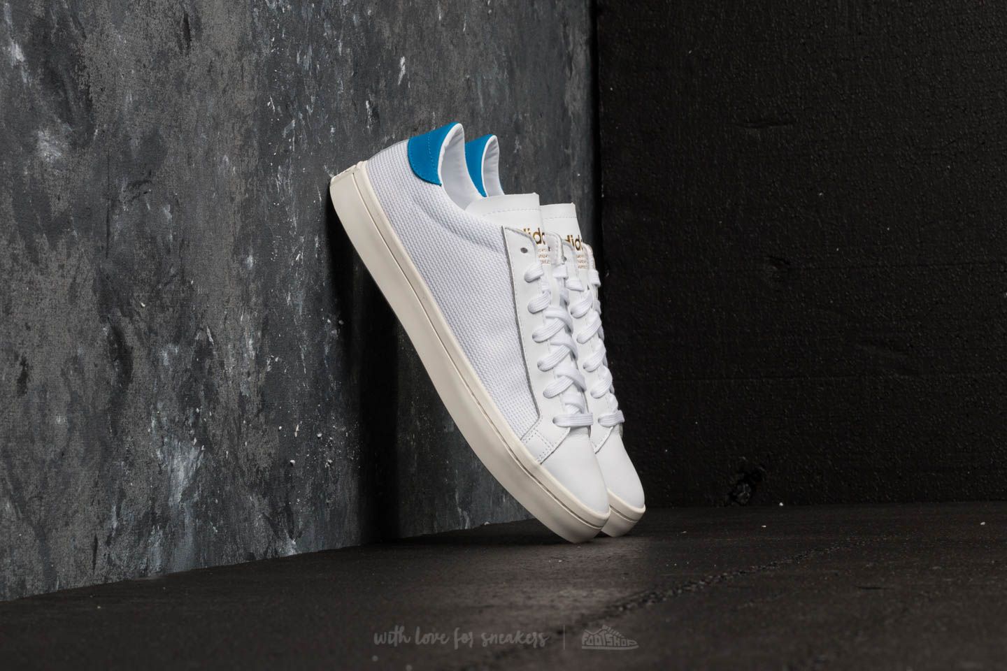 Herren Sneaker und Schuhe adidas Courtvantage Ftw White/ Ftw White/ Bright Blue