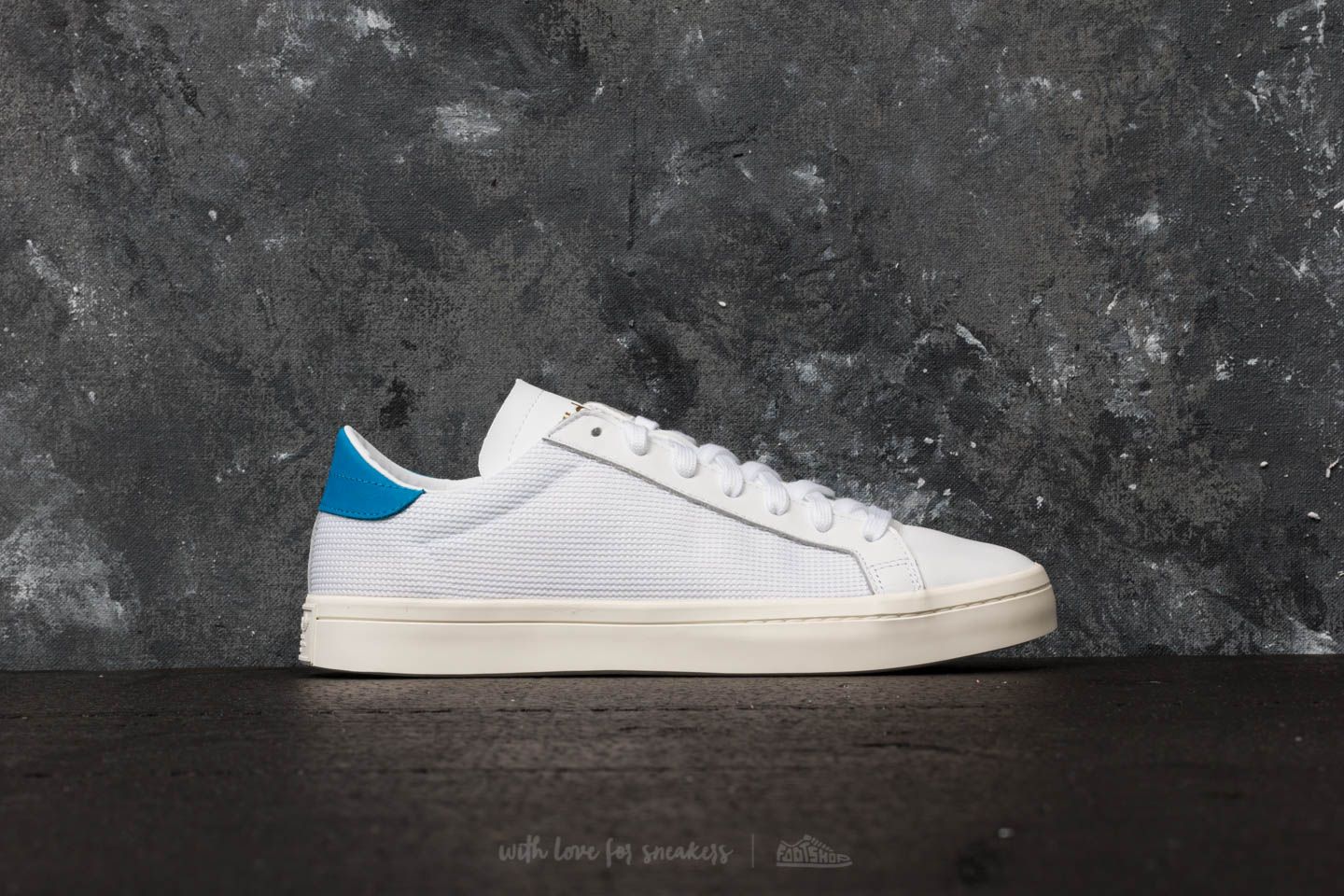 Men's shoes adidas Courtvantage Ftw White/ Ftw White/ Bright Blue