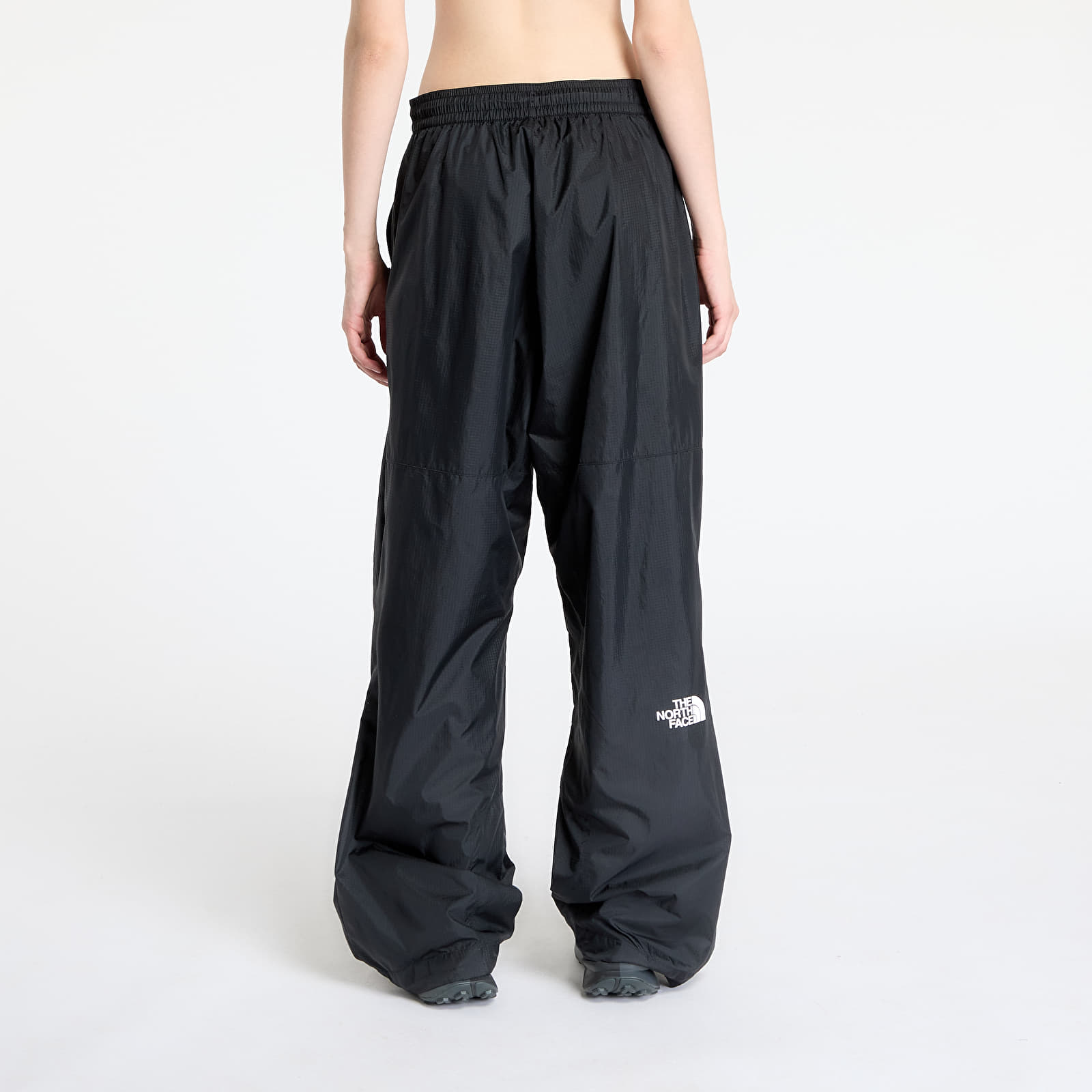 Bikses The North Face Nse Wind Track Pant UNISEX TNF Black