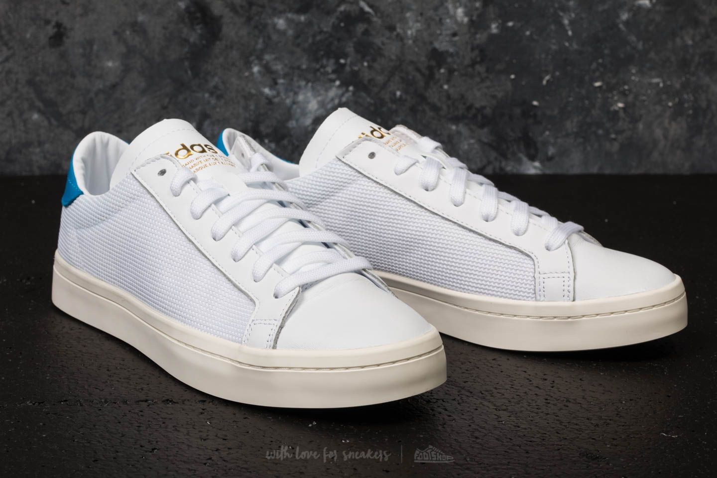 Men s shoes adidas Courtvantage Ftw White Ftw White Bright Blue Footshop