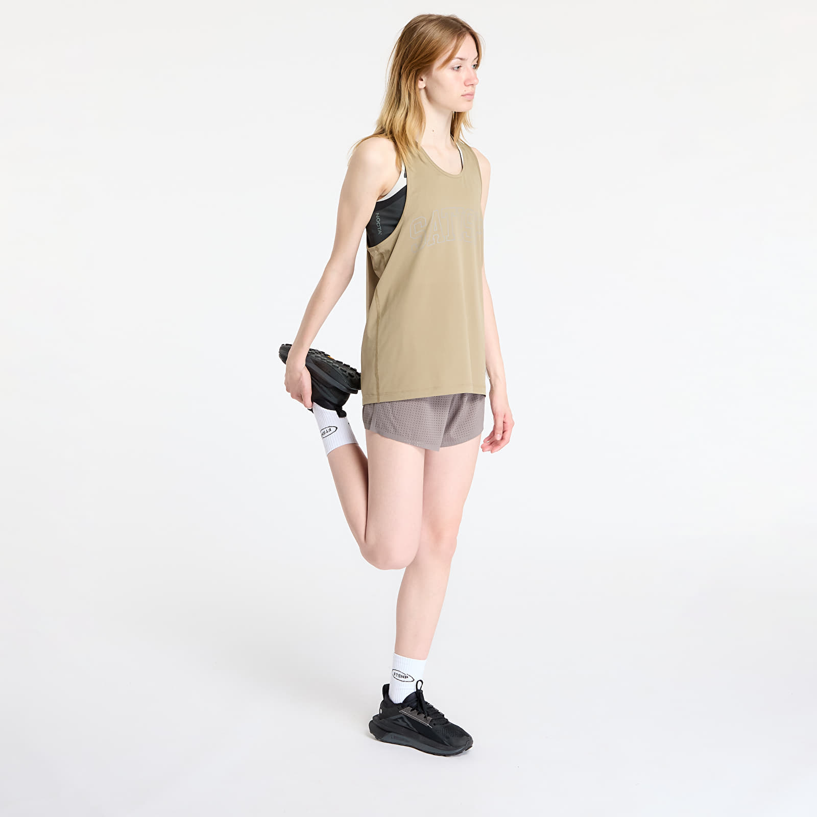Ujjatlan pólók Satisfy AuraLite Tech Singlet UNISEX Army Green