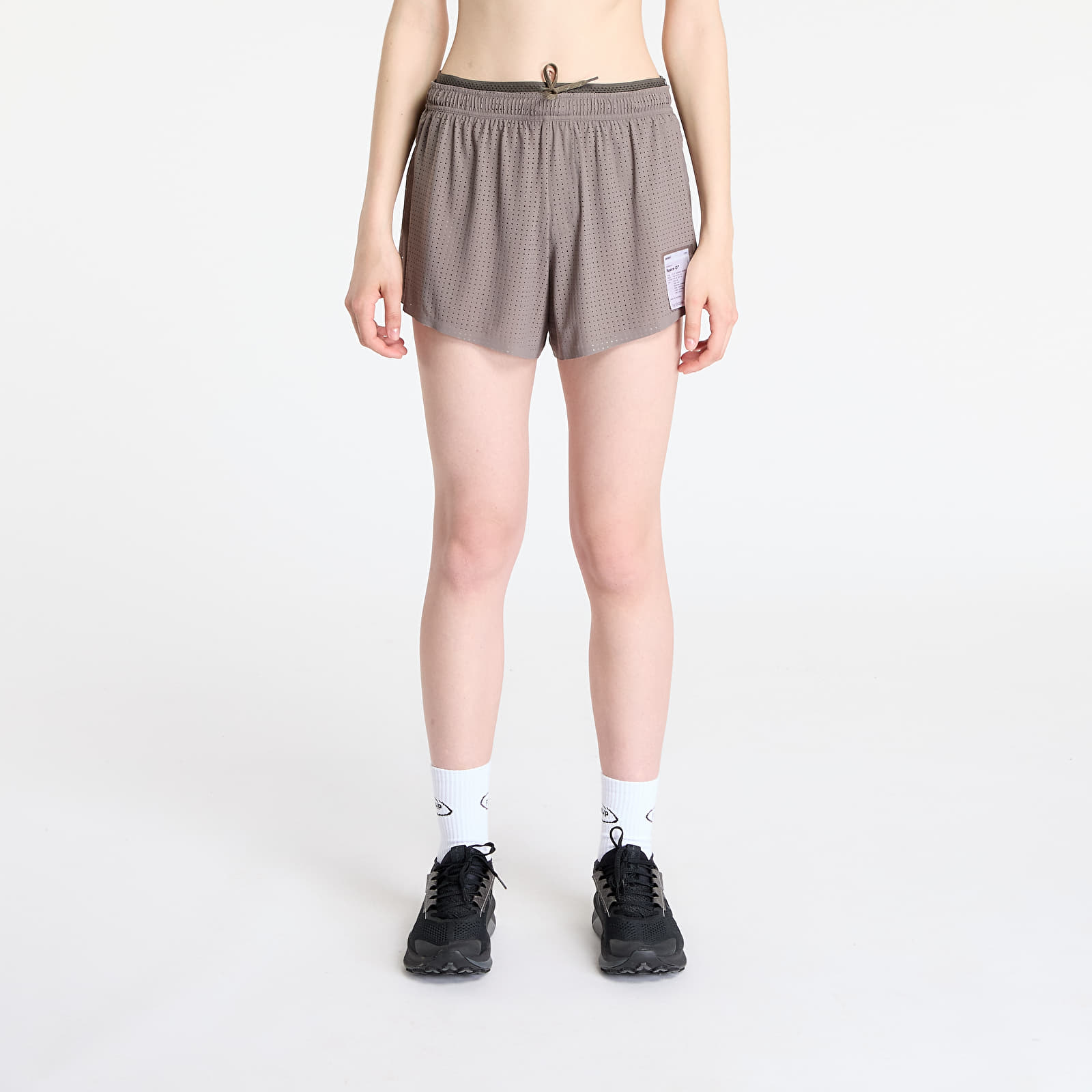 Shorts - Männer Satisfy Space-O 2.5 Distance Shorts UNISEX Taupe