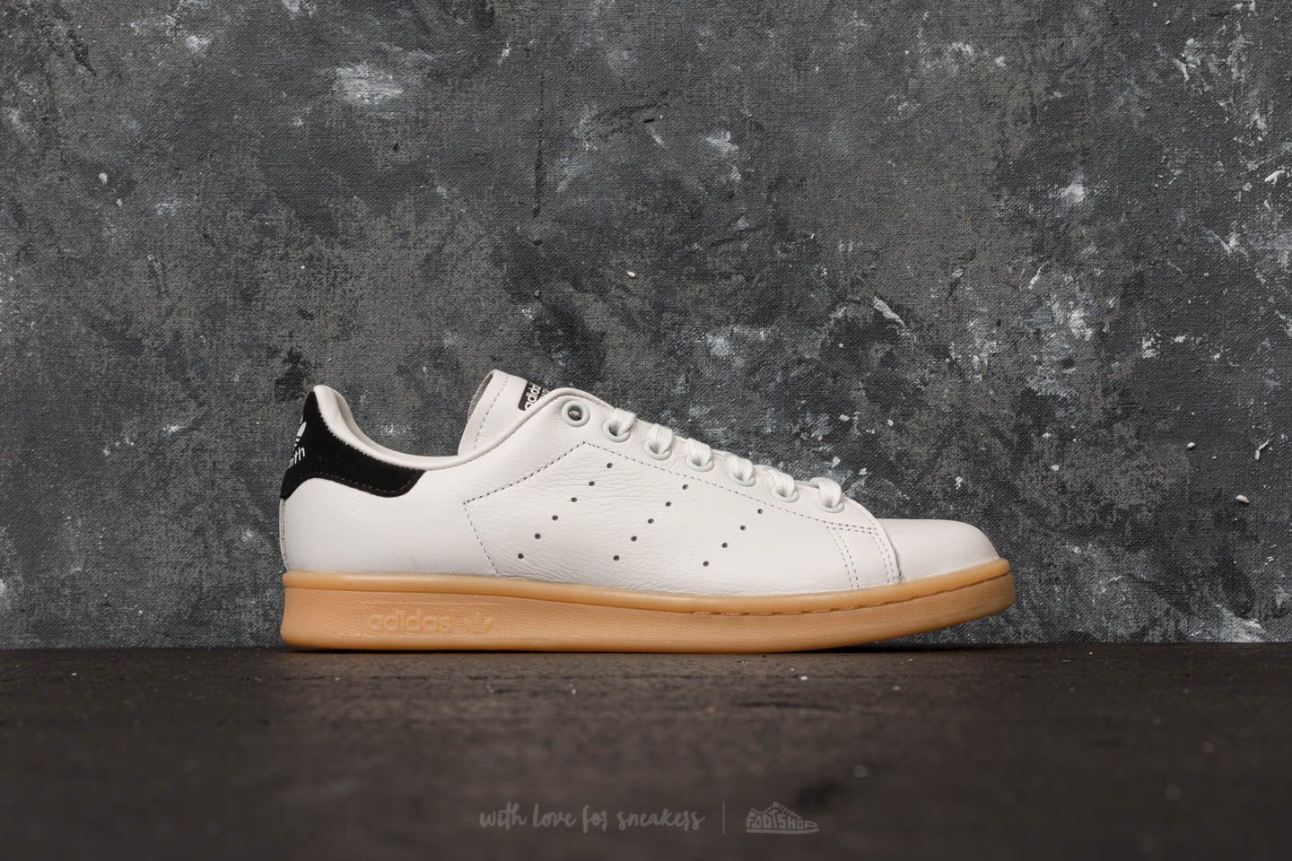 Adidas originals stan smith crystal white/crystal white/core black 19fw-s 2025