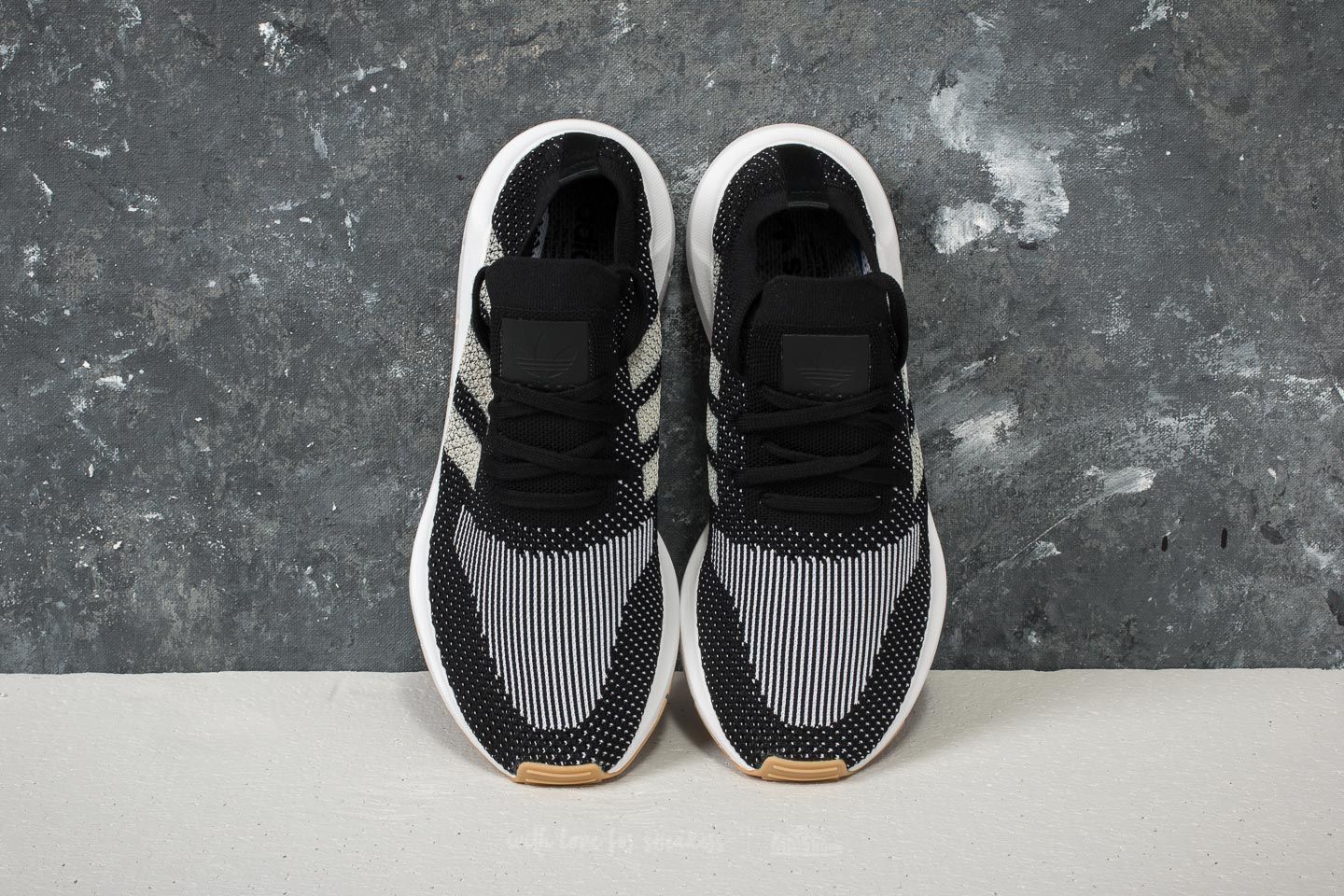 Adidas swift run primeknit white discount