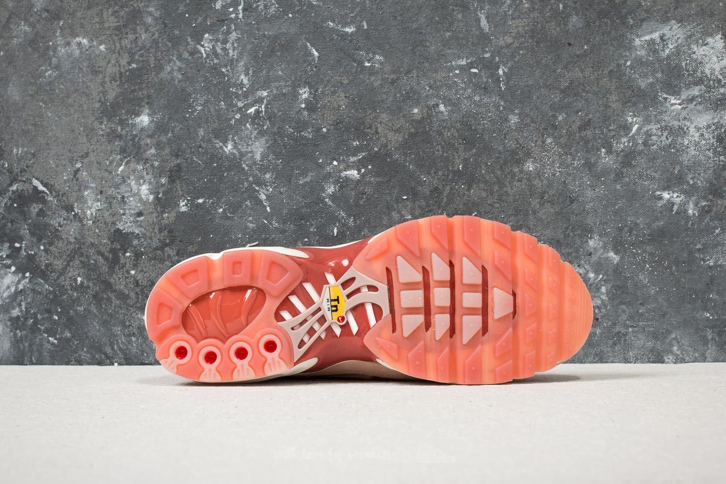 Peach air cheap max plus