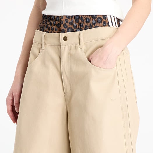 【Adidasコリア】 Firebird Utility Jorts ADIDAS ORIGINALS Firebird Utility Jorts Stone Khaki - SHORTS