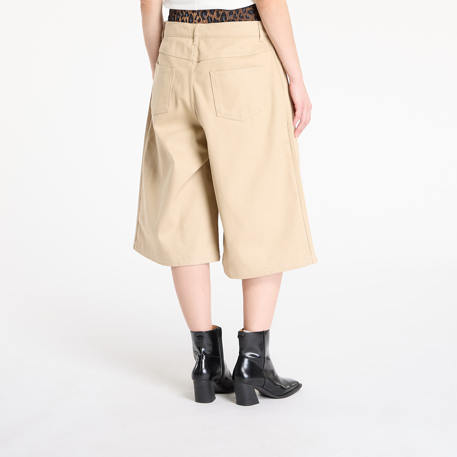 Rövidnadrágok adidas Firebird Utility Jorts Stone Khaki/ Signal Green