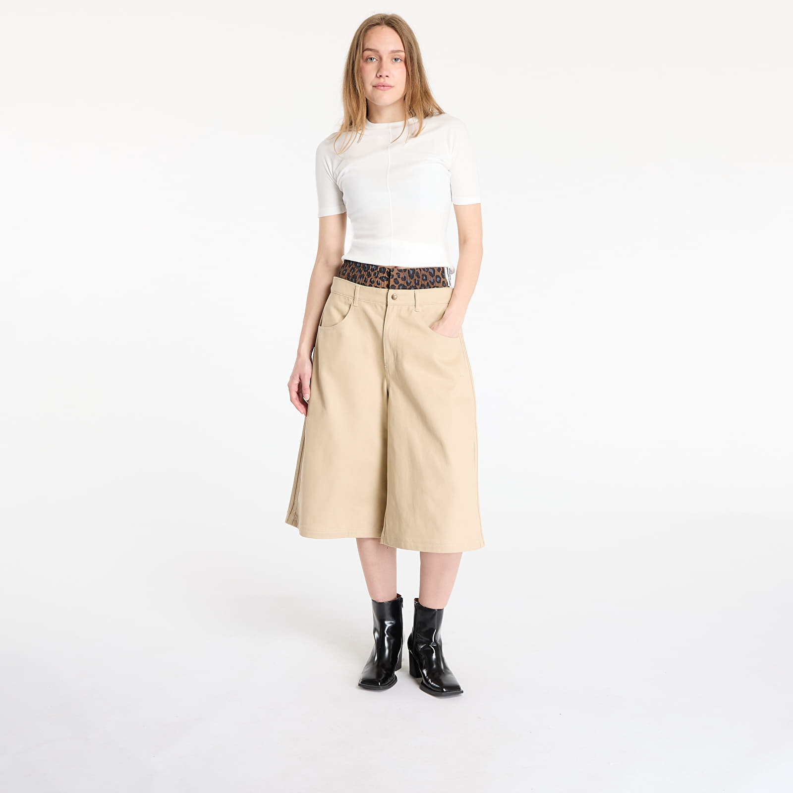 Rövidnadrágok adidas Firebird Utility Jorts Stone Khaki/ Signal Green