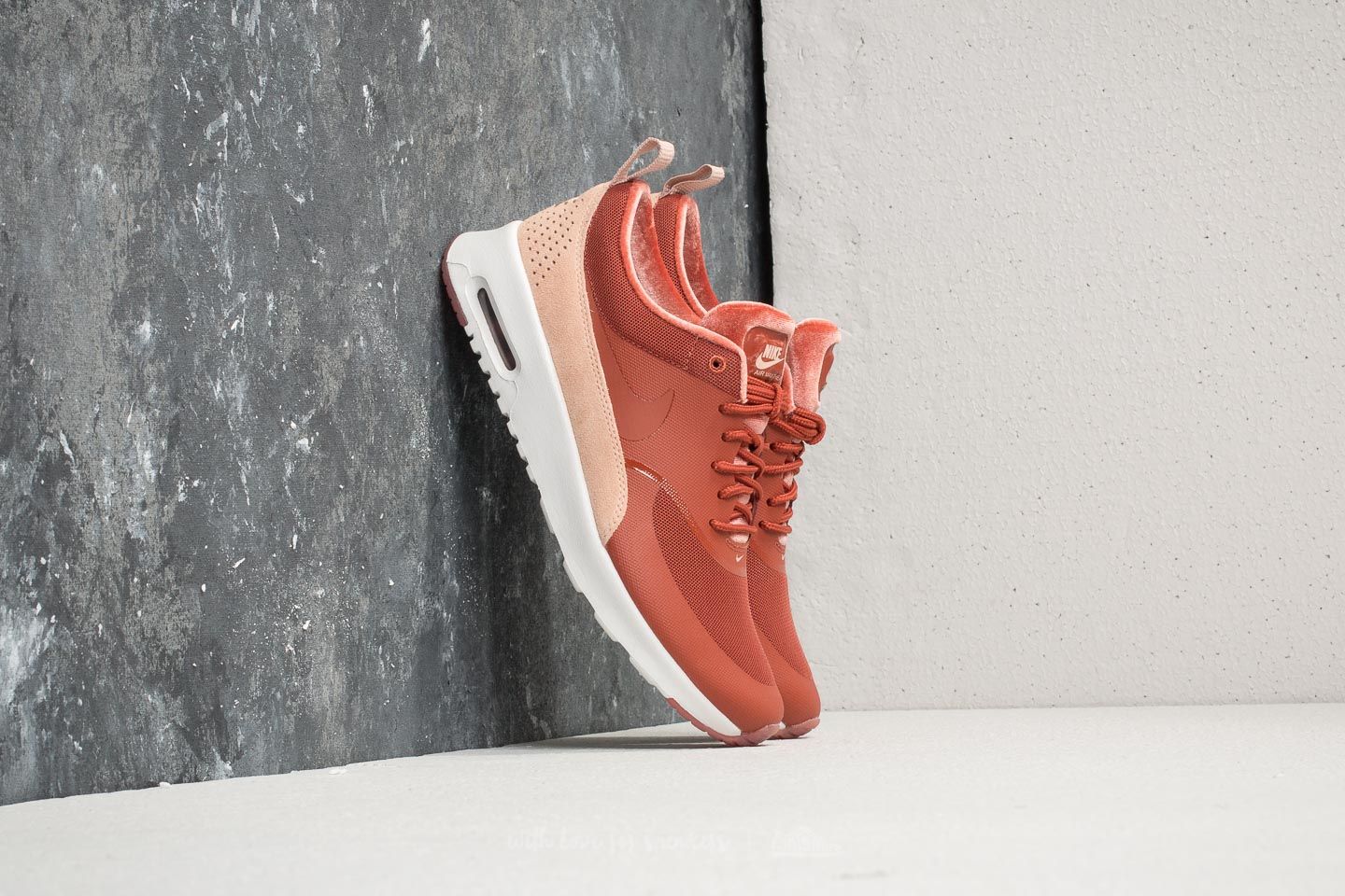 Air max thea peach 2025