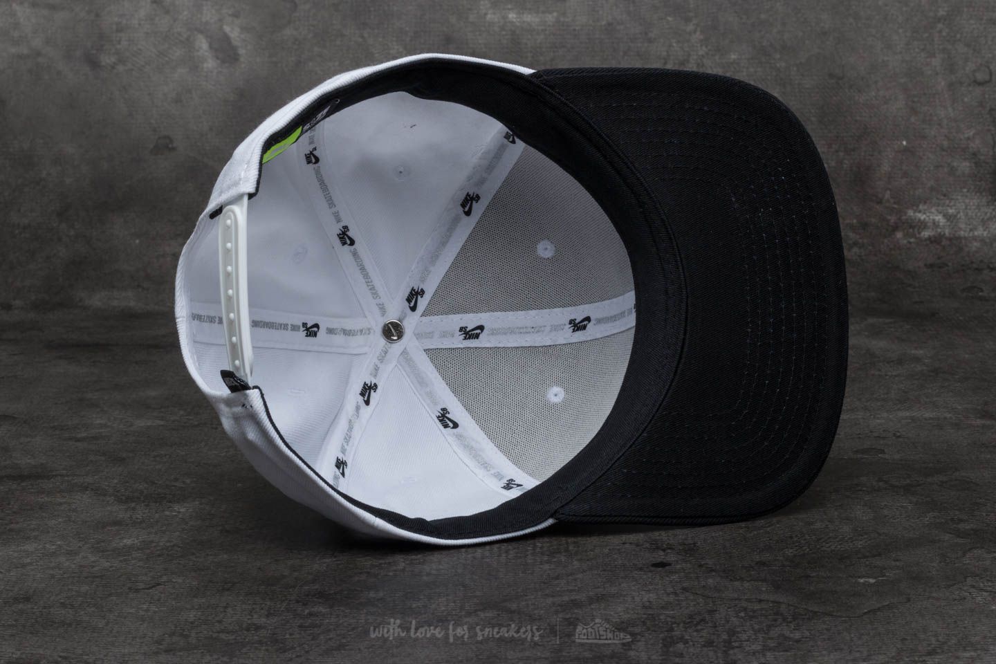Kepurės Nike SB Pro Cap White/ Black
