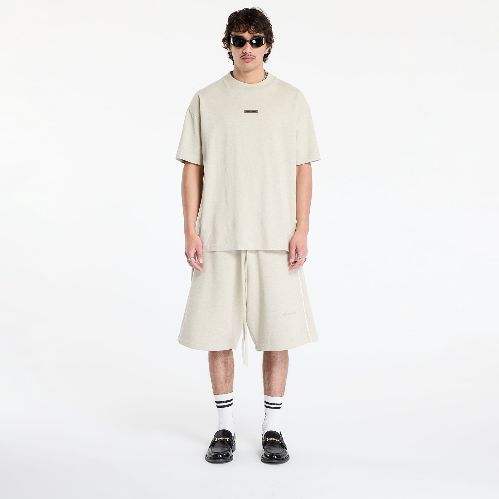 Šortky Fear of God Essentials Relaxed Sweatshort With Piping Heather Stone/ Cloud White