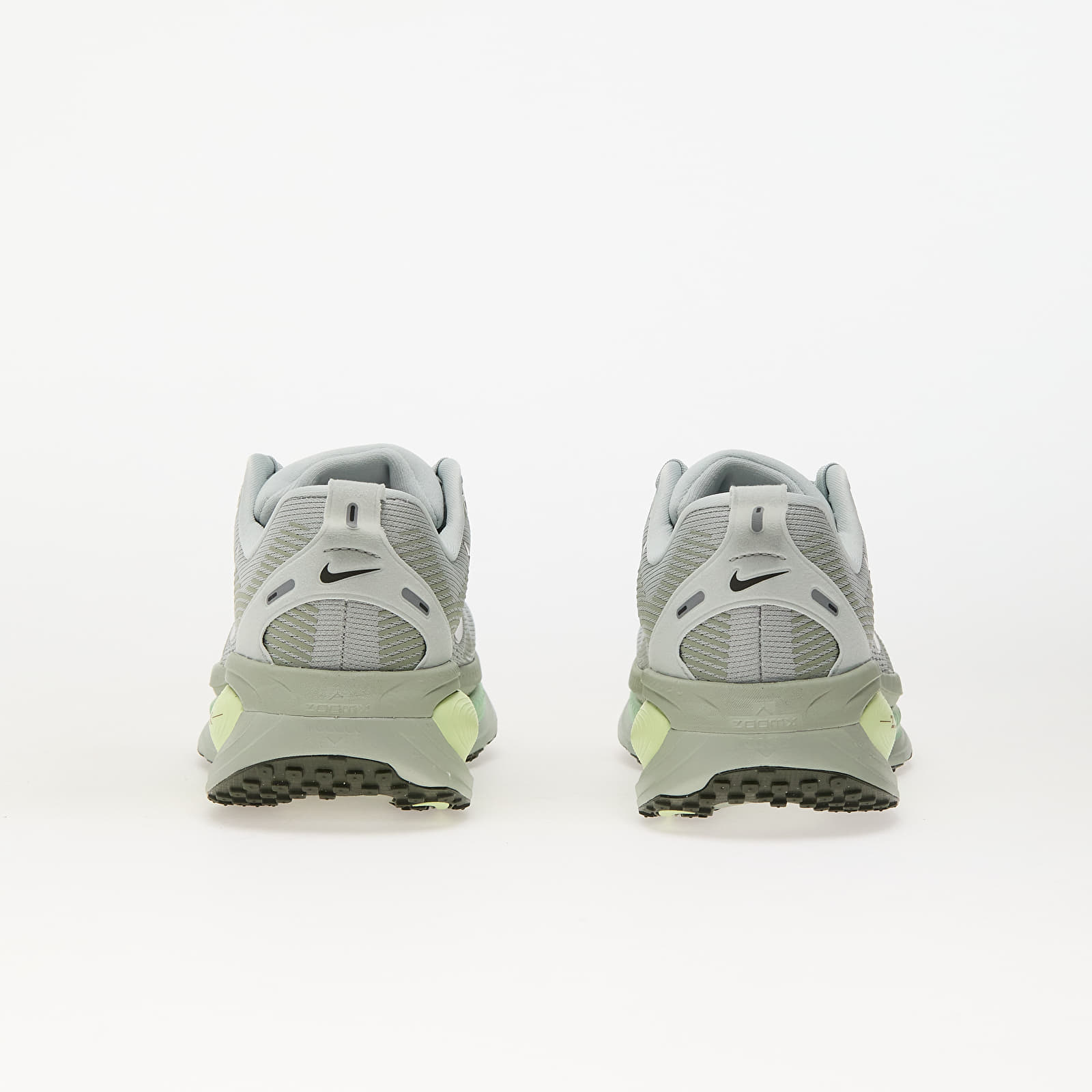 Pánske tenisky a topánky Nike Vomero 18 Light Silver/ College Grey-Barely Volt