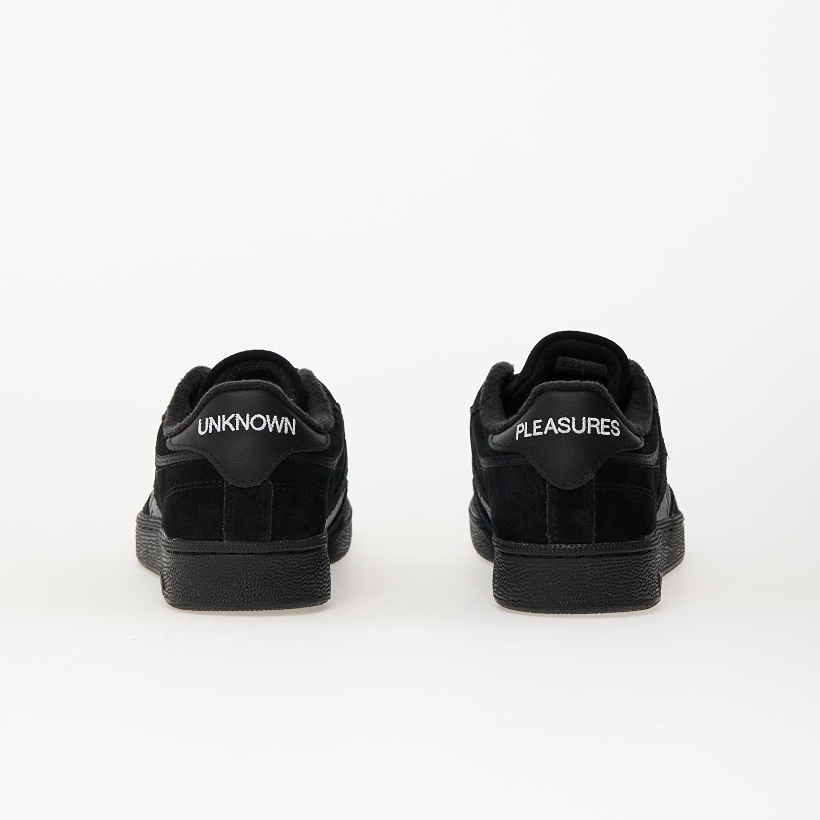 Meeste kingad PLEASURES x Joy Divison Reebok Club C Black