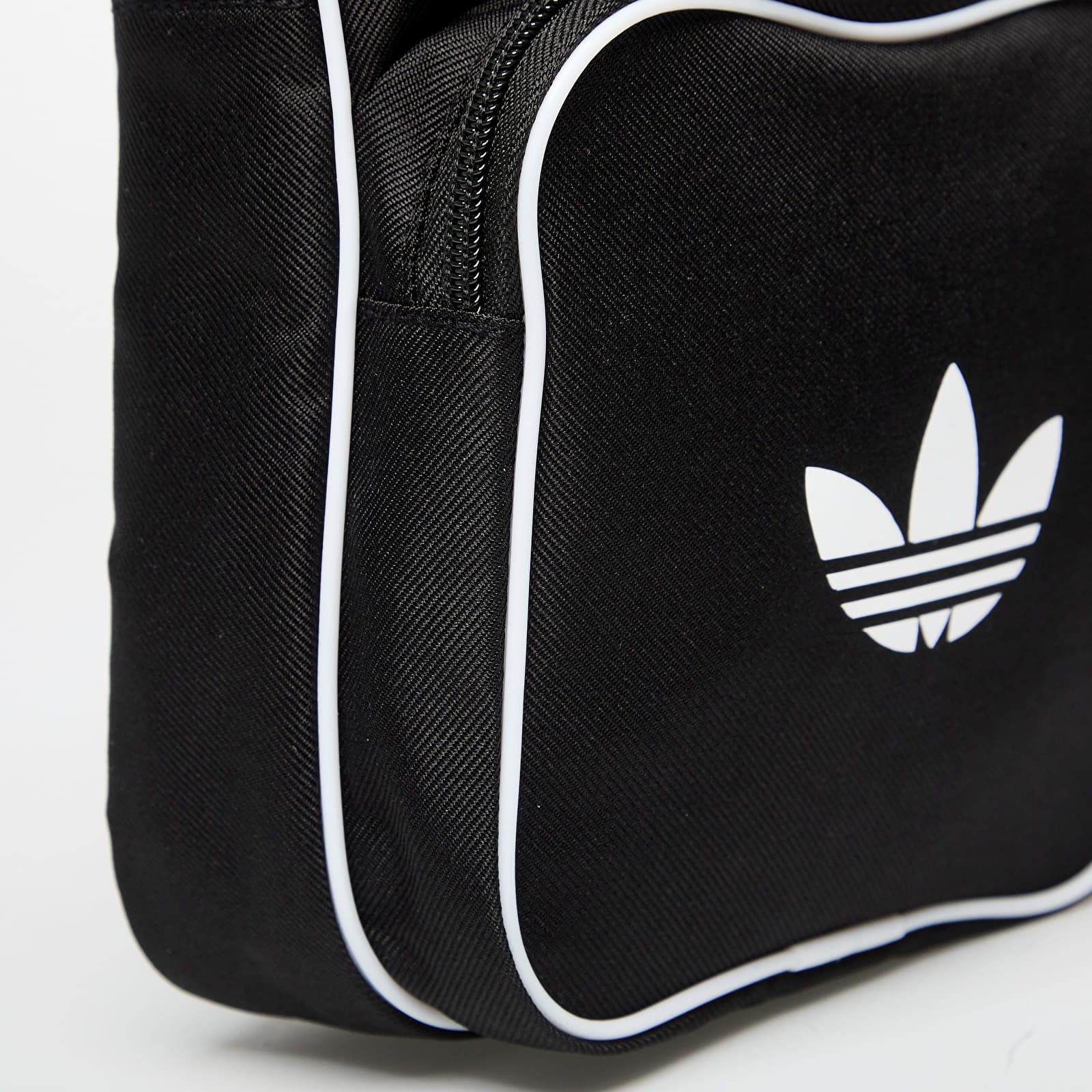 Torby przez ramię adidas Adicolor Classic Small Item Bag Black/ Better Scarlet