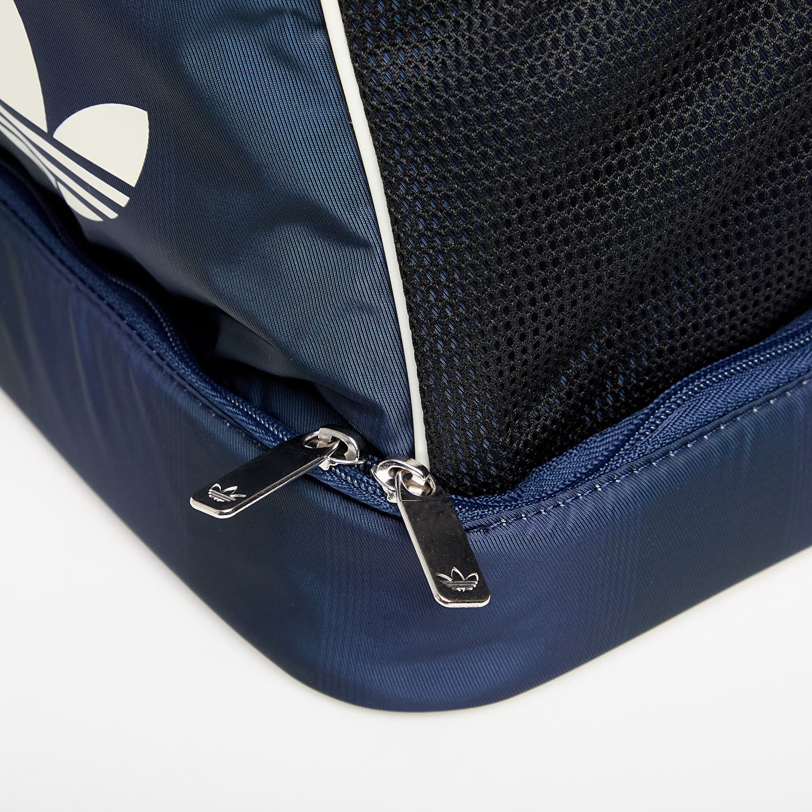 Umhängetaschen adidas Large Football Inspired Gymbag Night Indigo/ White