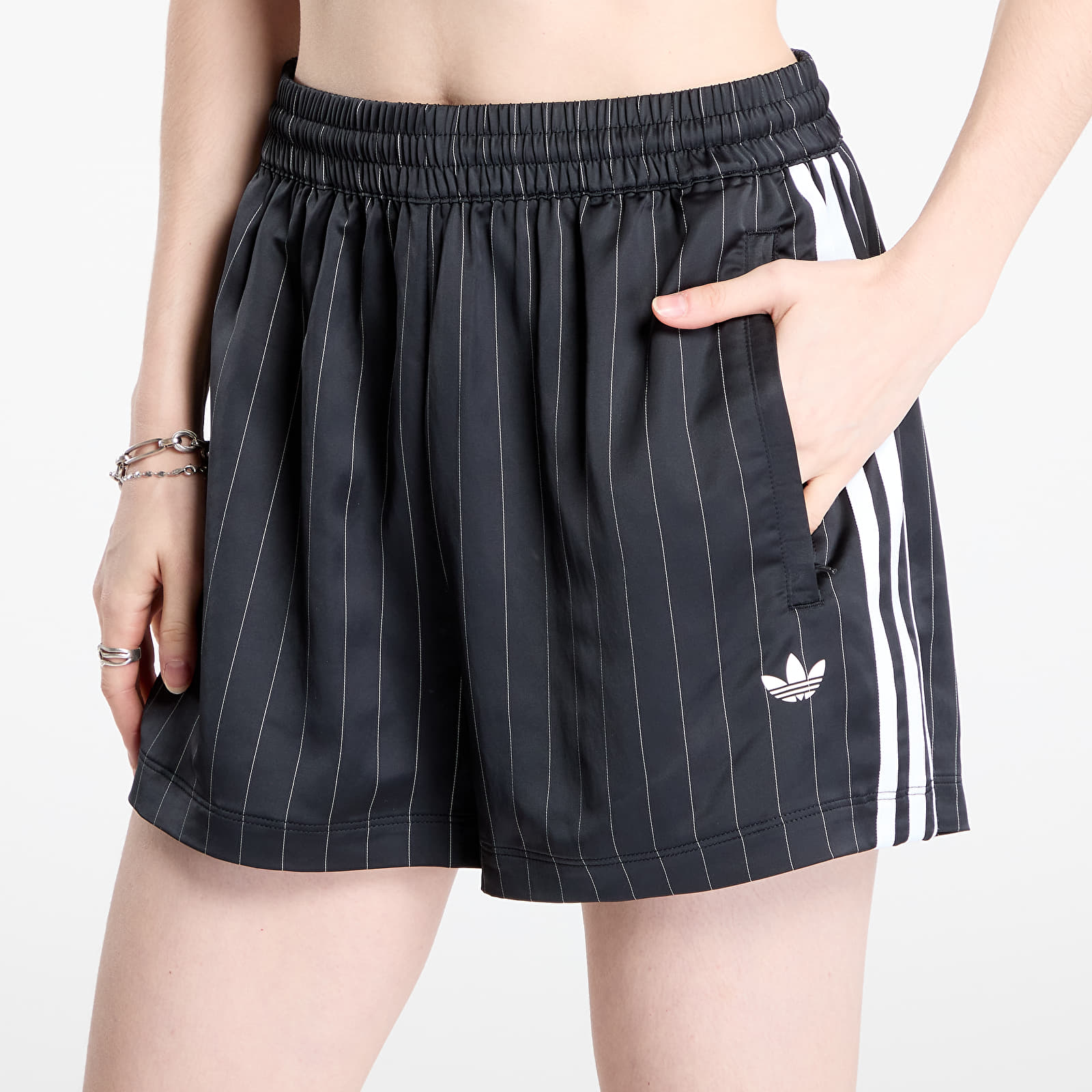 Shortsid adidas Originals Pin-stripe Satin Shorts Black