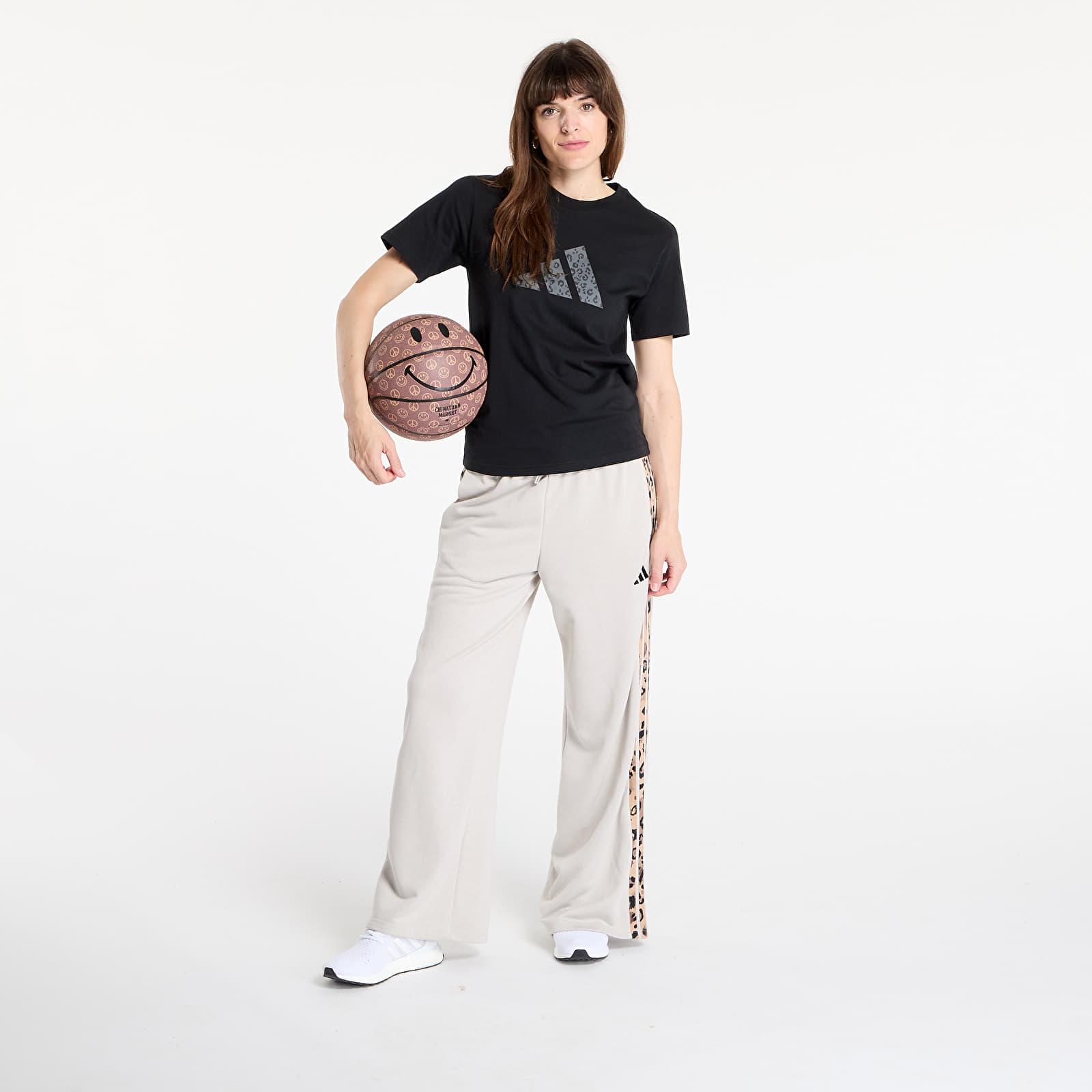 Joggebukser for kvinner adidas W Animal Print 3-Stripes Open Hem Pants Wonder Aluminium/ Multicolor