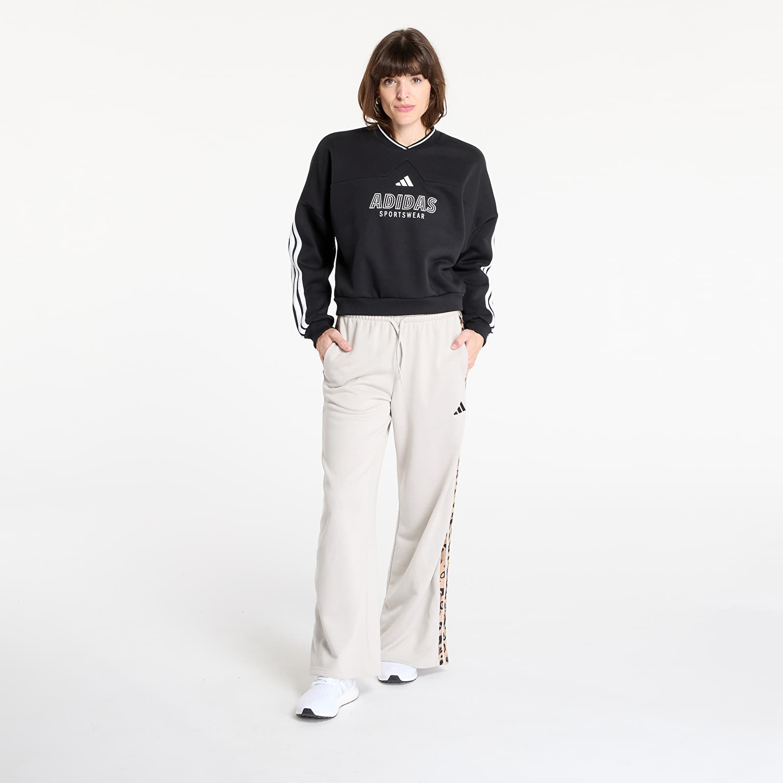Hoodies für Frauen adidas W Tiro Cut 3 Stripes Fleece Sweatshirt Black/ White