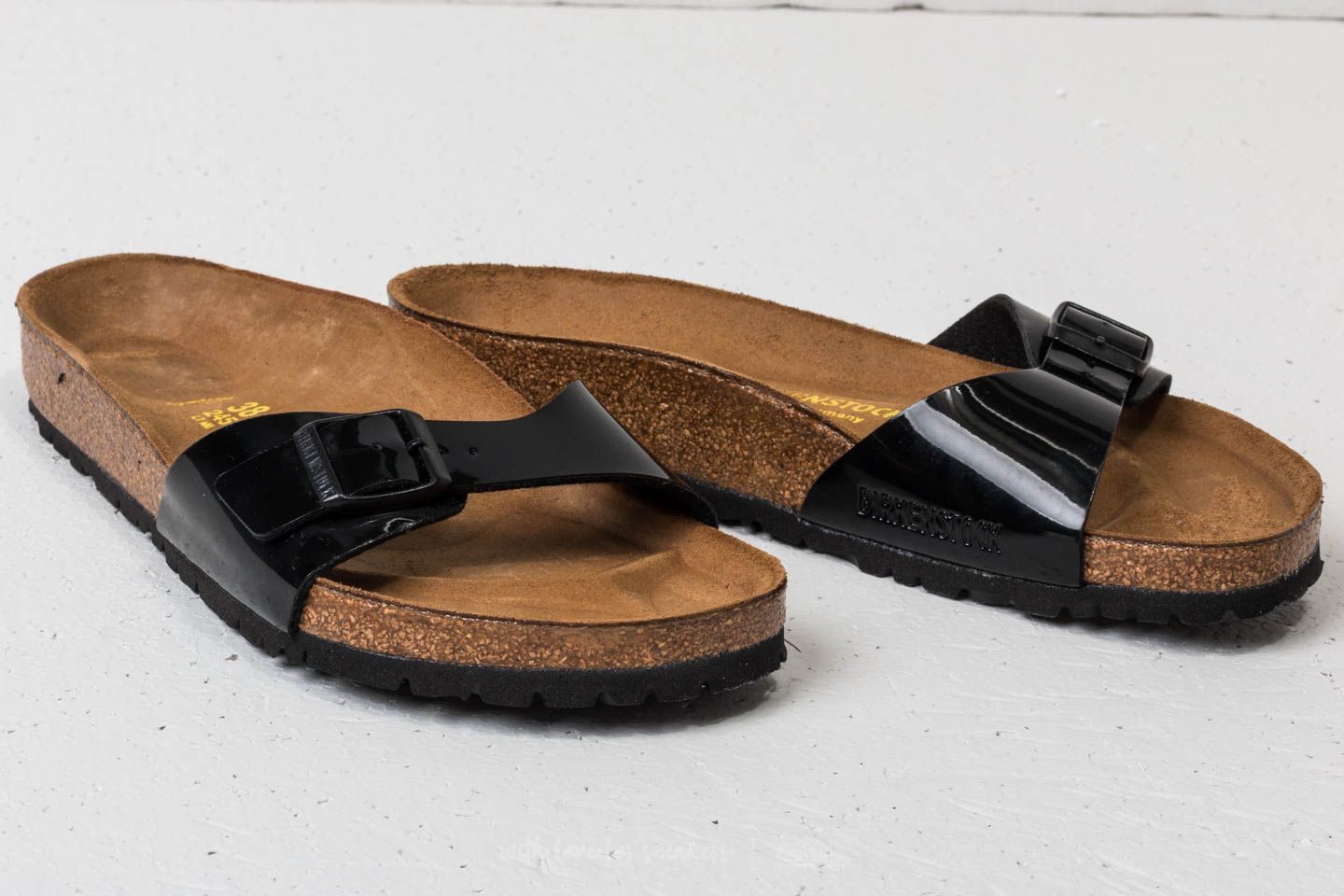 Birkenstock madrid noir vernis best sale