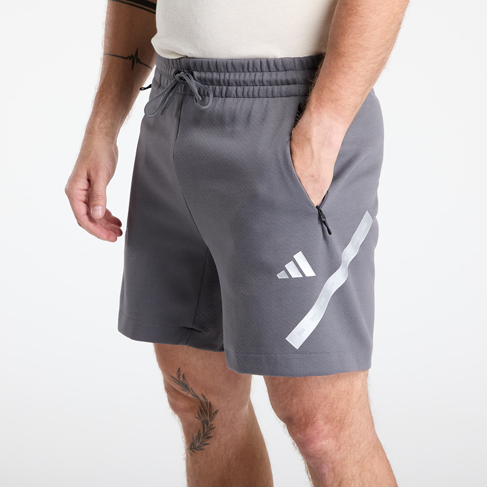 Šortky adidas AMG Mercedes Silver Shorts Grey Five
