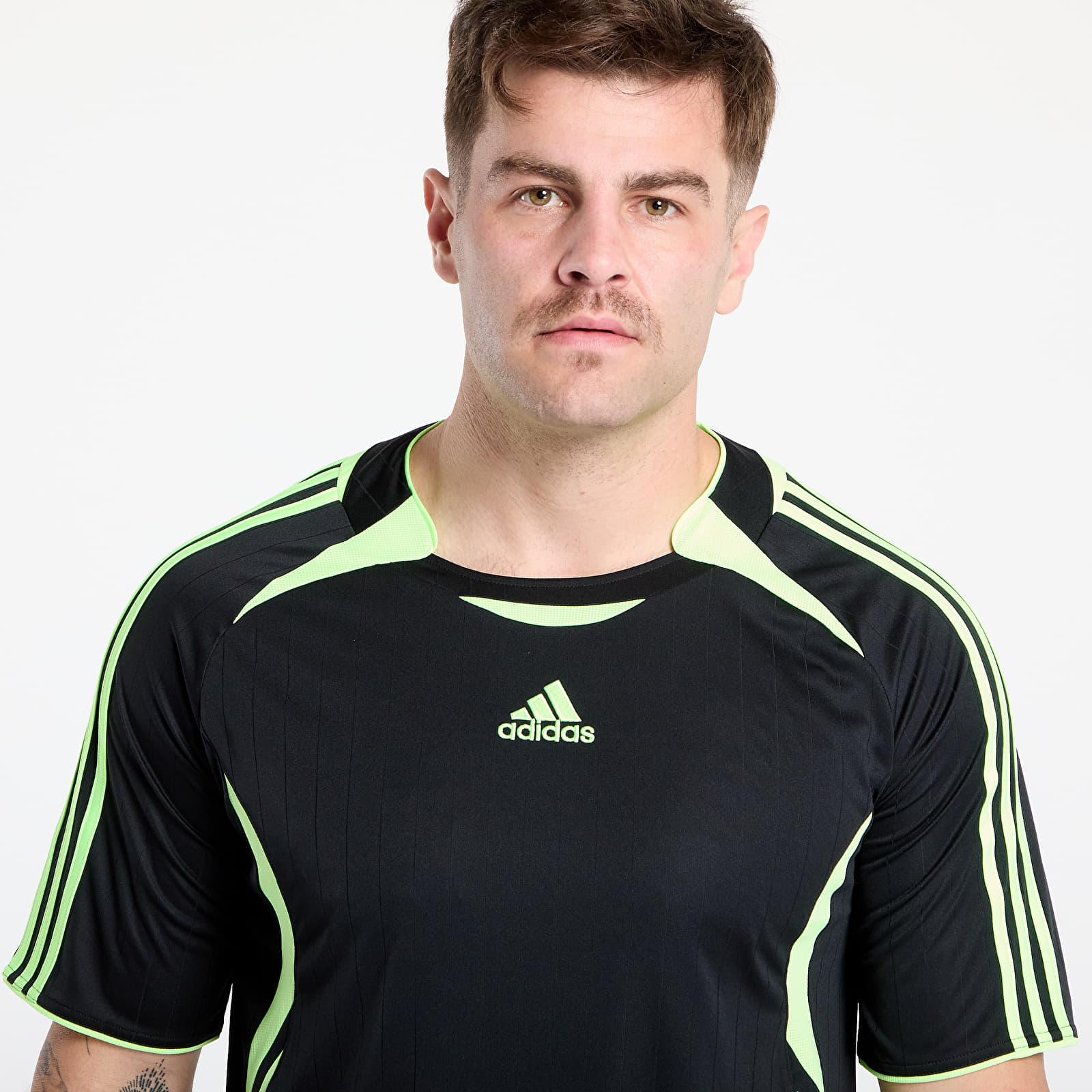 T-shirts adidas Teamgeist Tee Black/ Siggnr