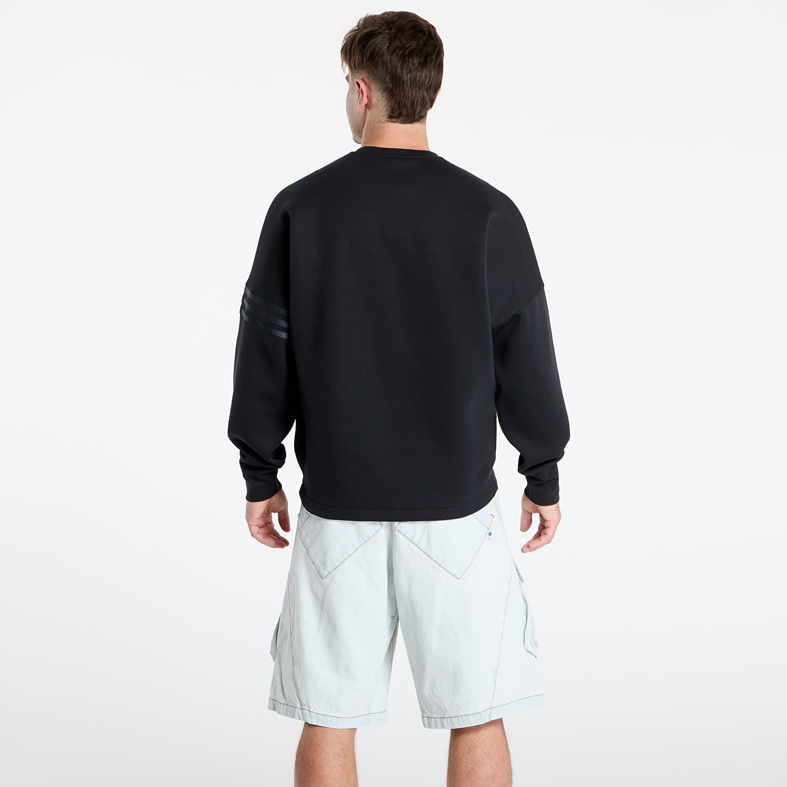Kapuutsikud ja kampsunid adidas Neuclassics Long Sleeve Oversized Crew Black